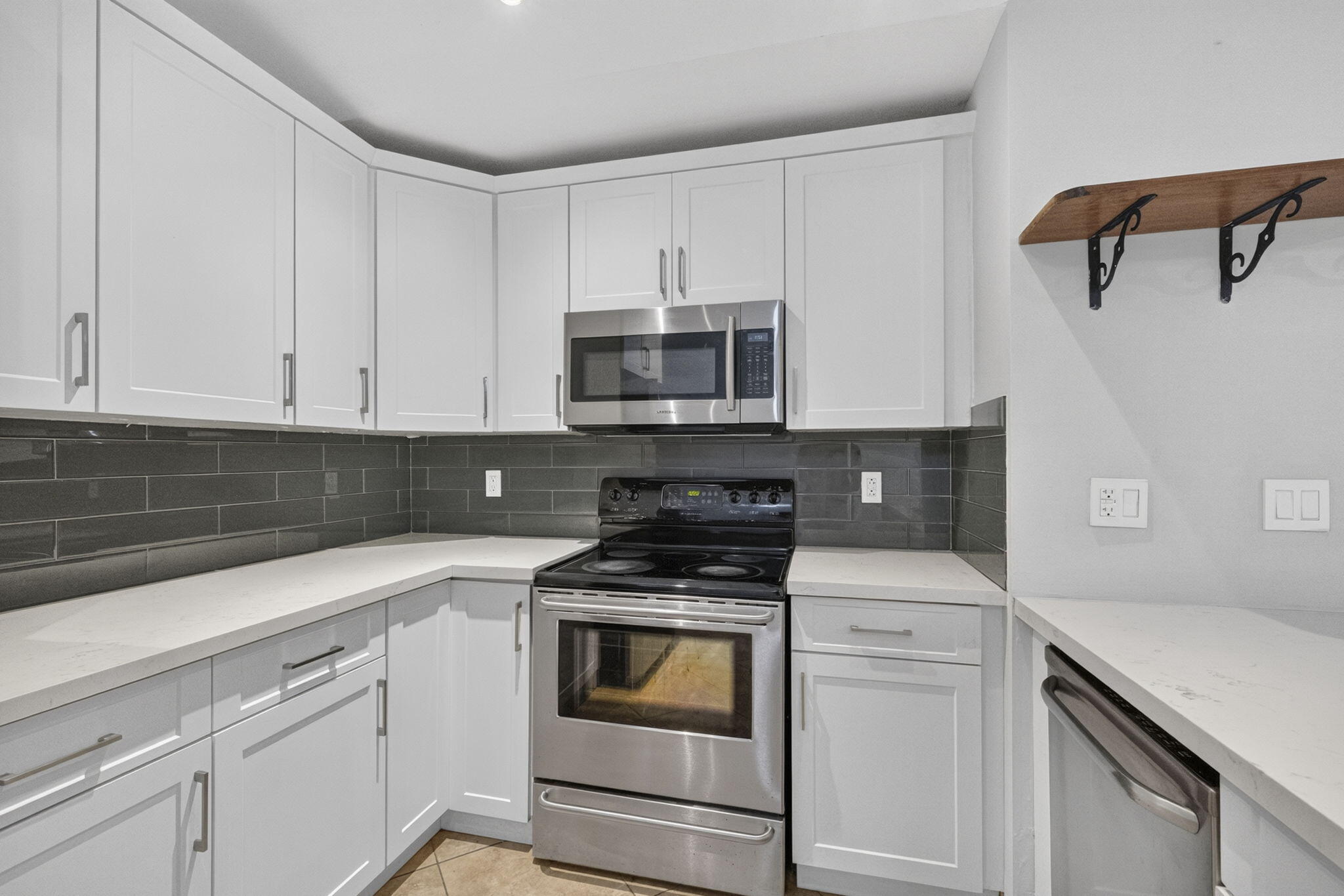 PINES OF OAKLAND FOREST WEST - Residential