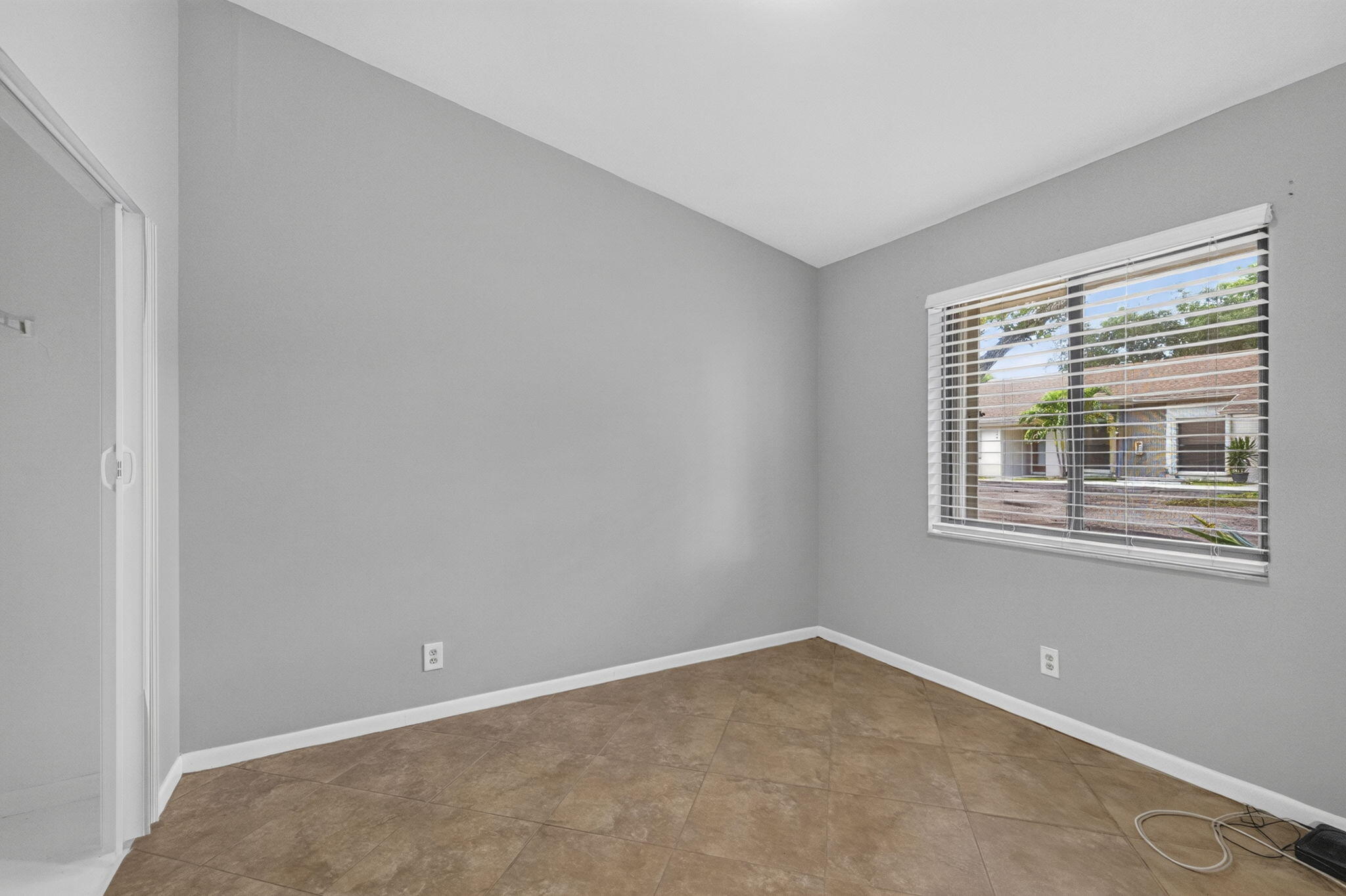 PINES OF OAKLAND FOREST WEST - Residential