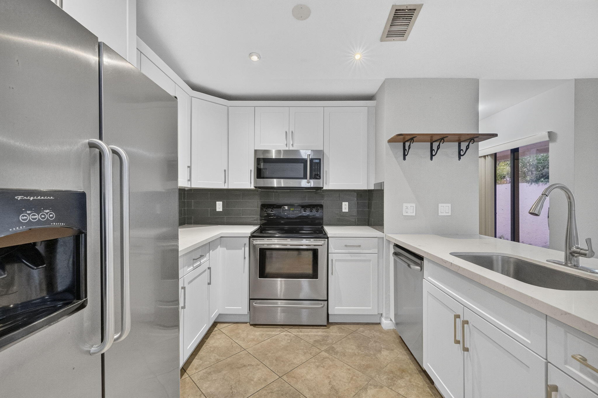 PINES OF OAKLAND FOREST WEST - Residential