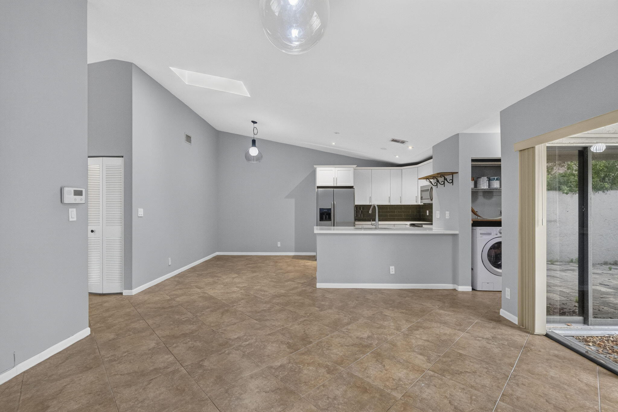 PINES OF OAKLAND FOREST WEST - Residential