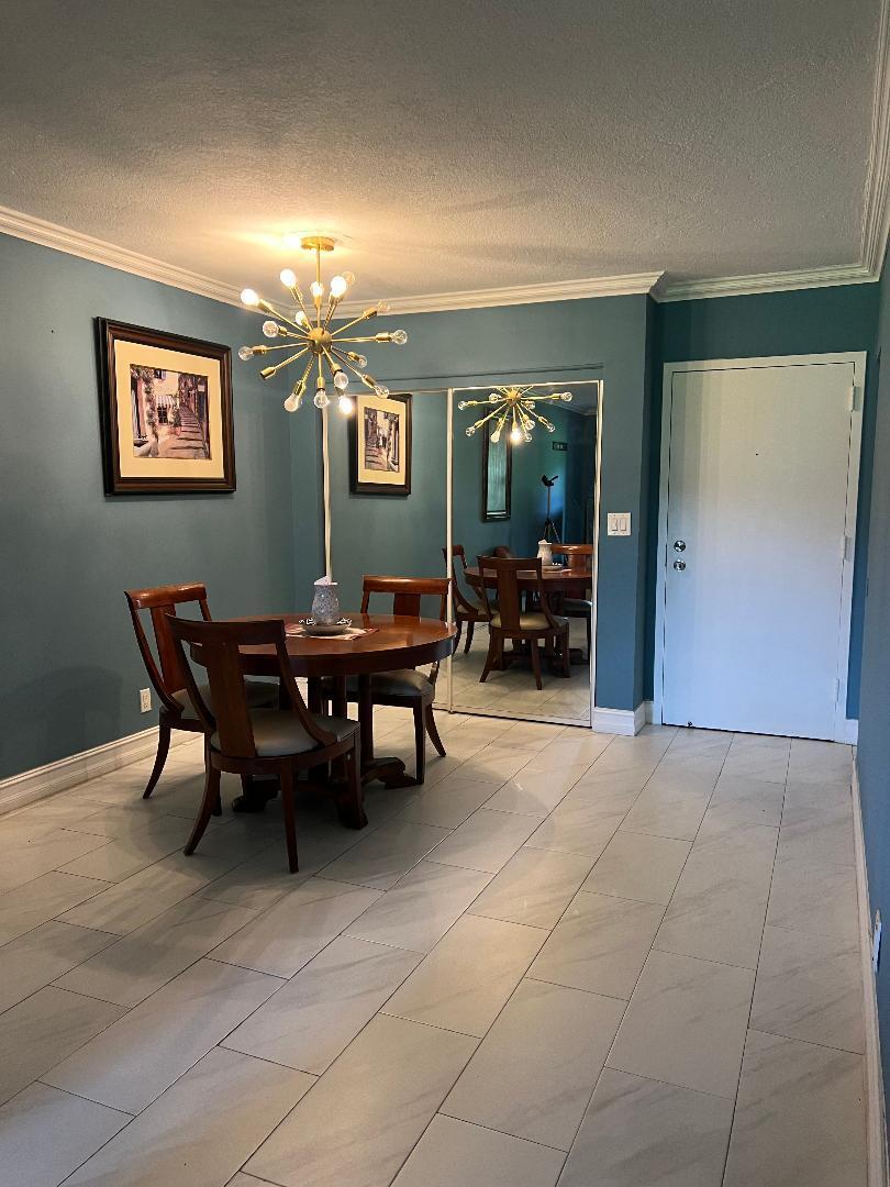 OAKLAND SHORES CONDOMINIUM 1 - Residential