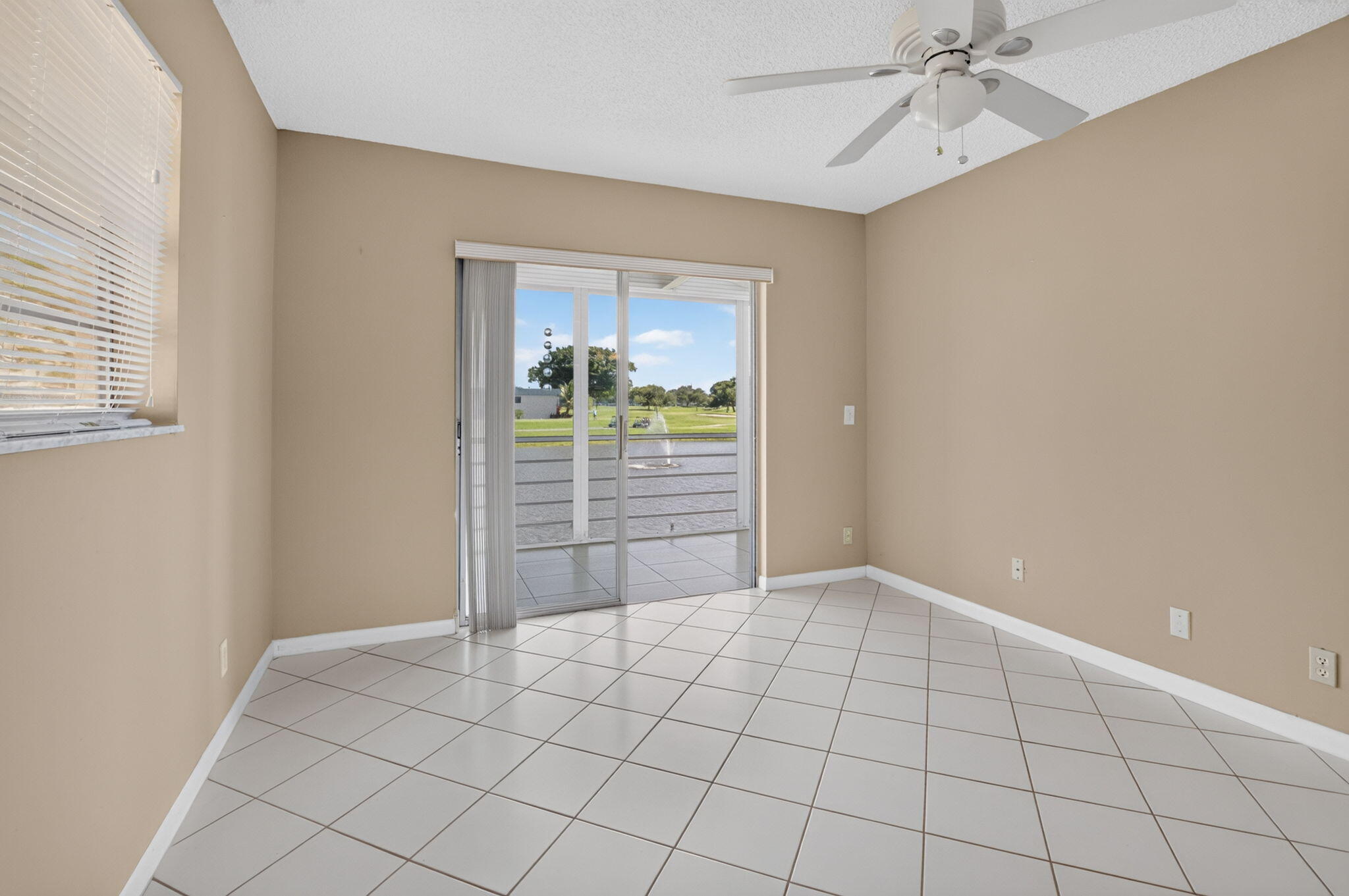 KINGS POINT CAPRI CONDOS - Residential