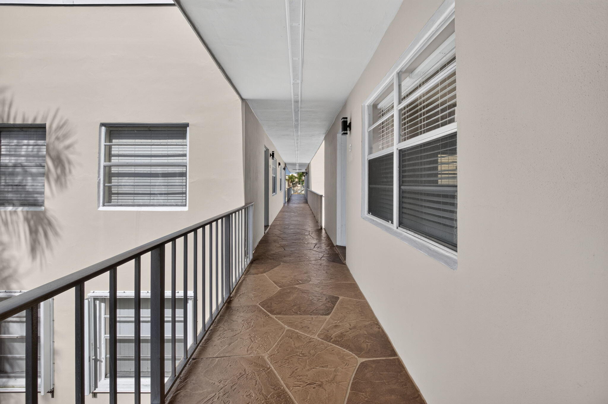 KINGS POINT CAPRI CONDOS - Residential