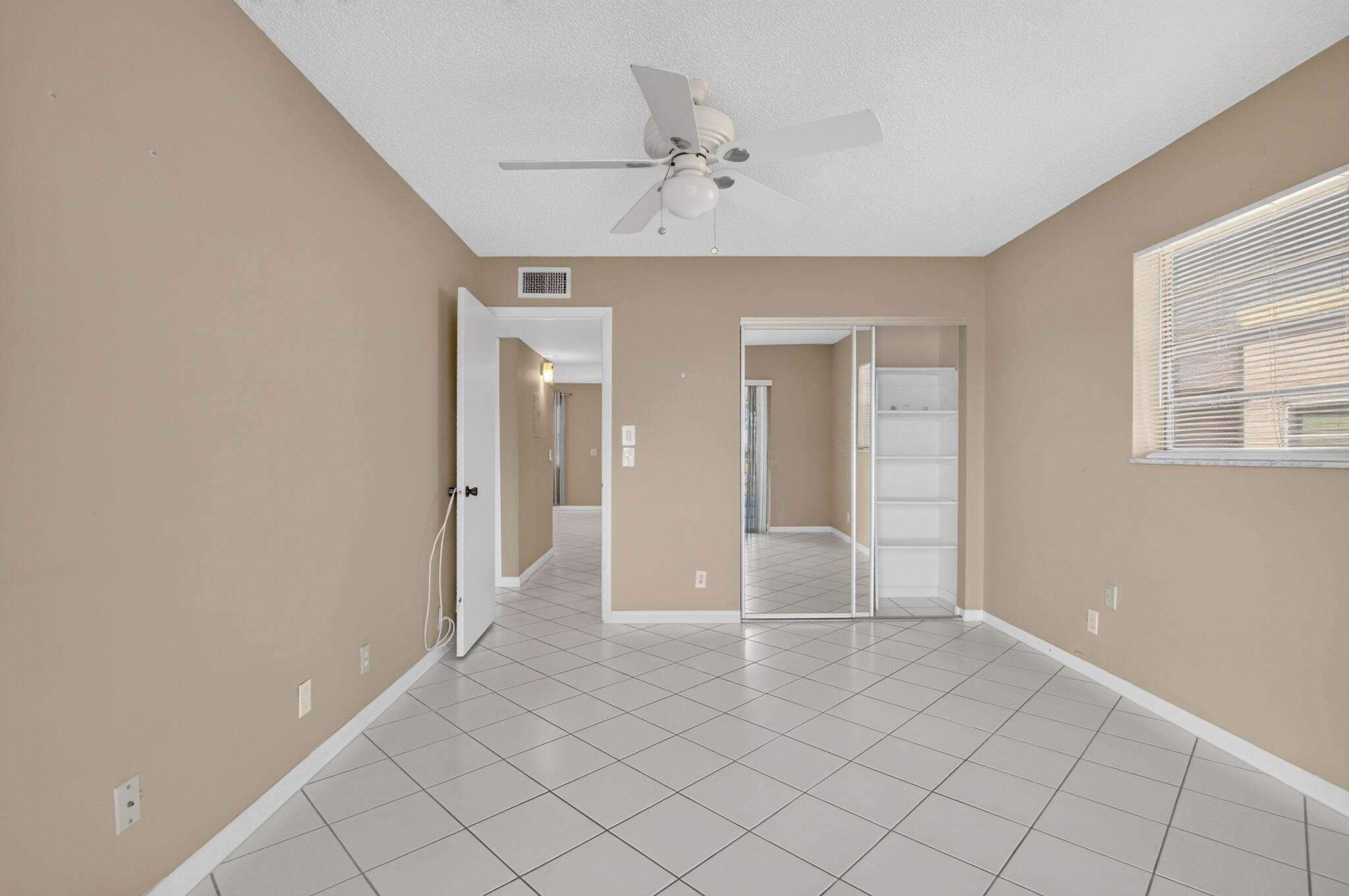 KINGS POINT CAPRI CONDOS - Residential