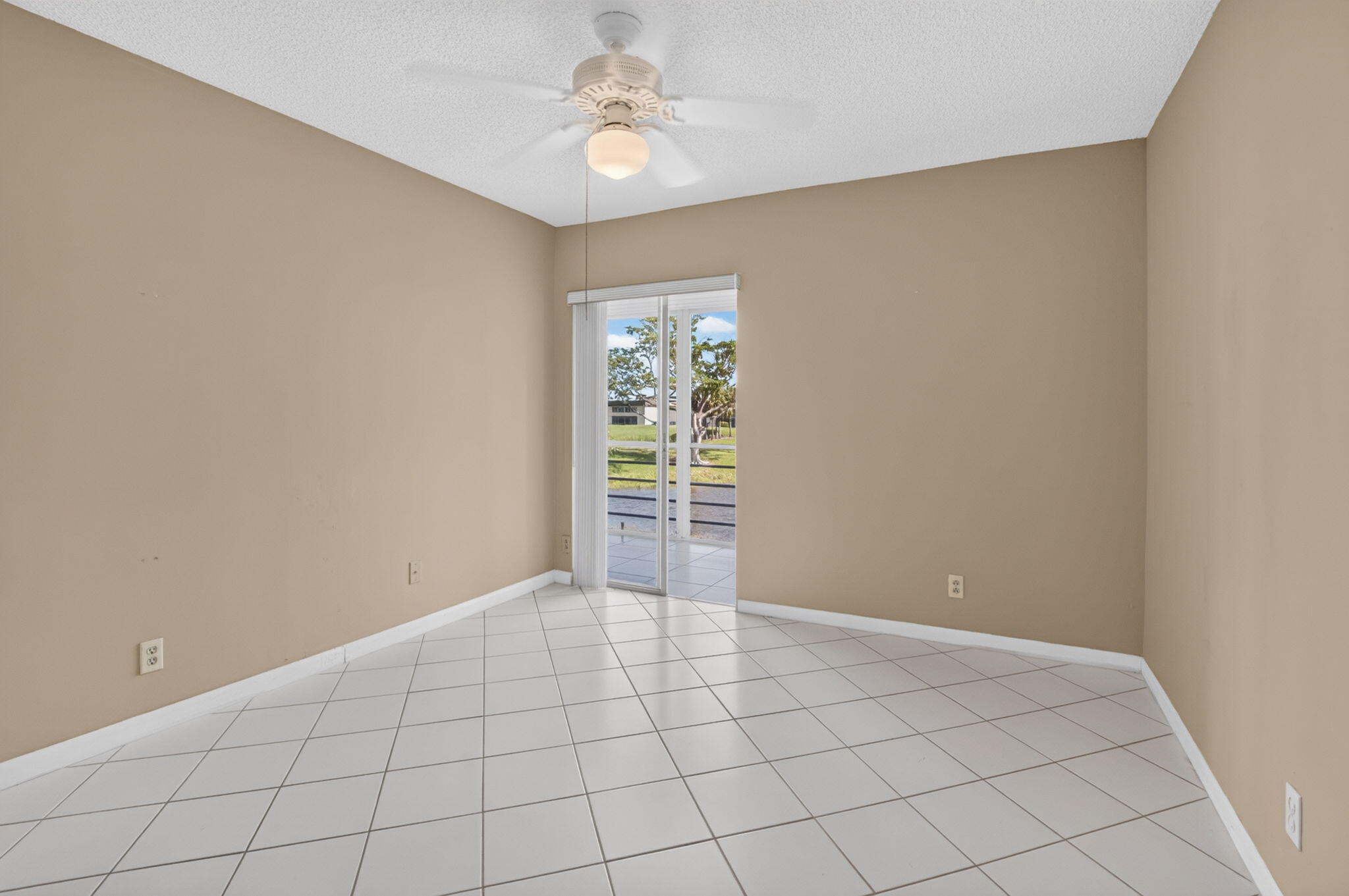 KINGS POINT CAPRI CONDOS - Residential