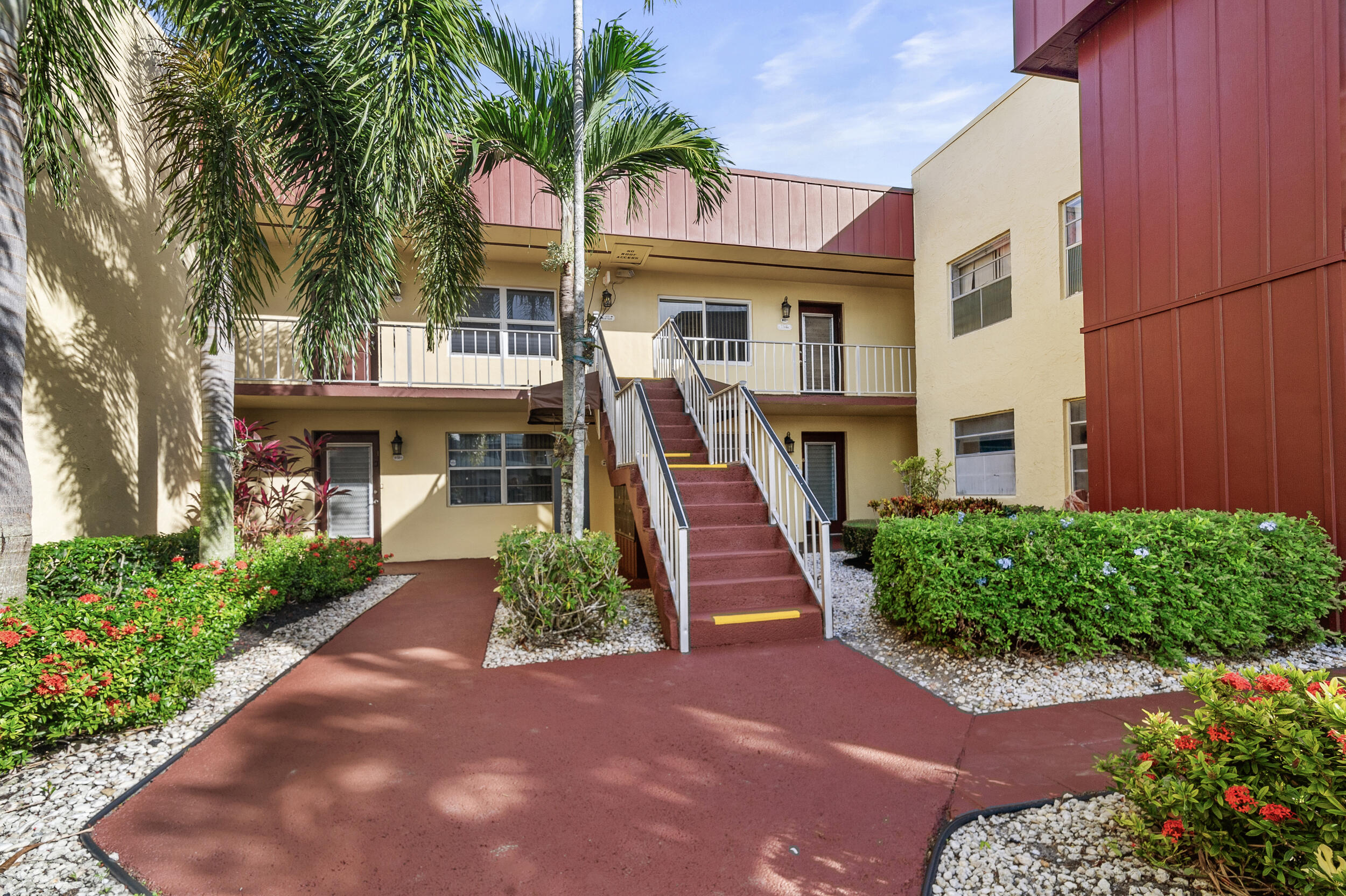 KINGS POINT FLANDERS CONDOS - Residential