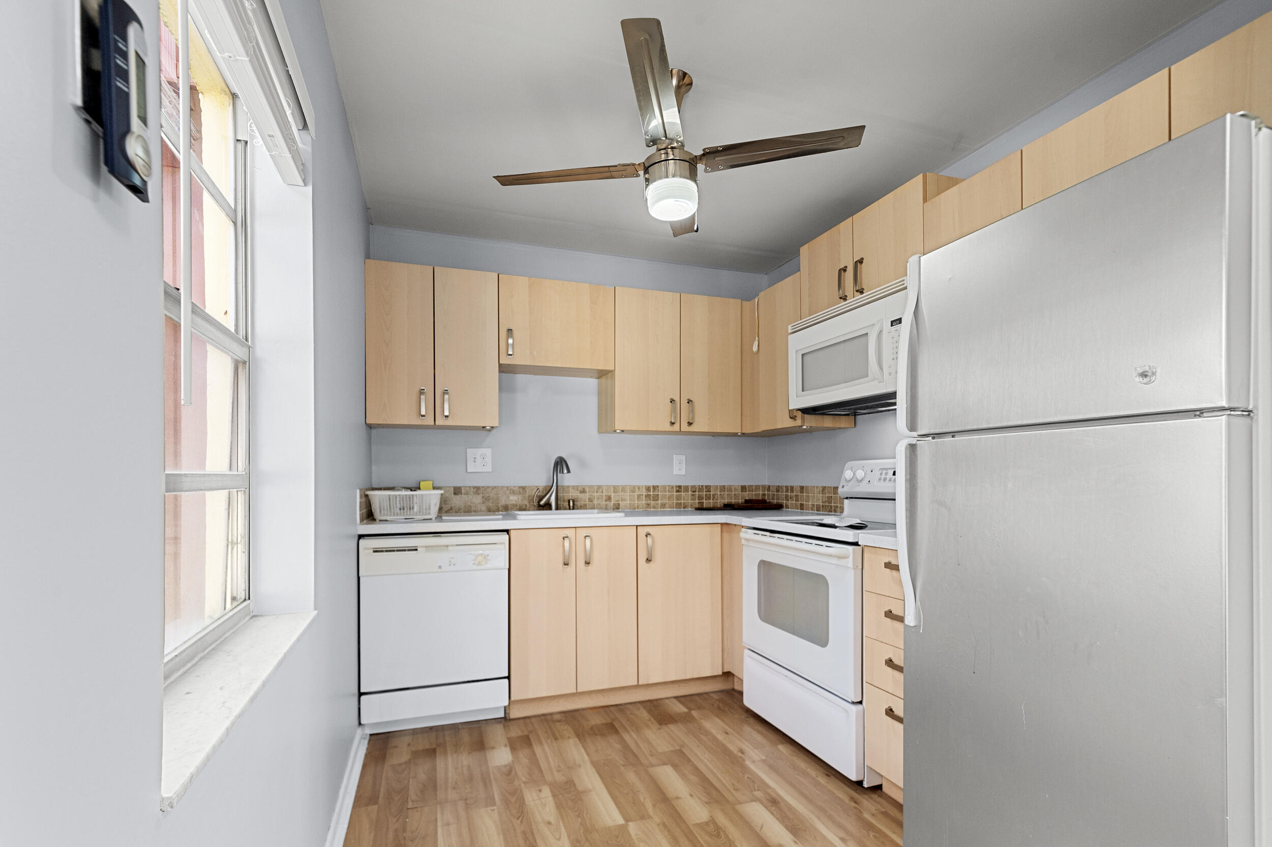 KINGS POINT FLANDERS CONDOS - Residential