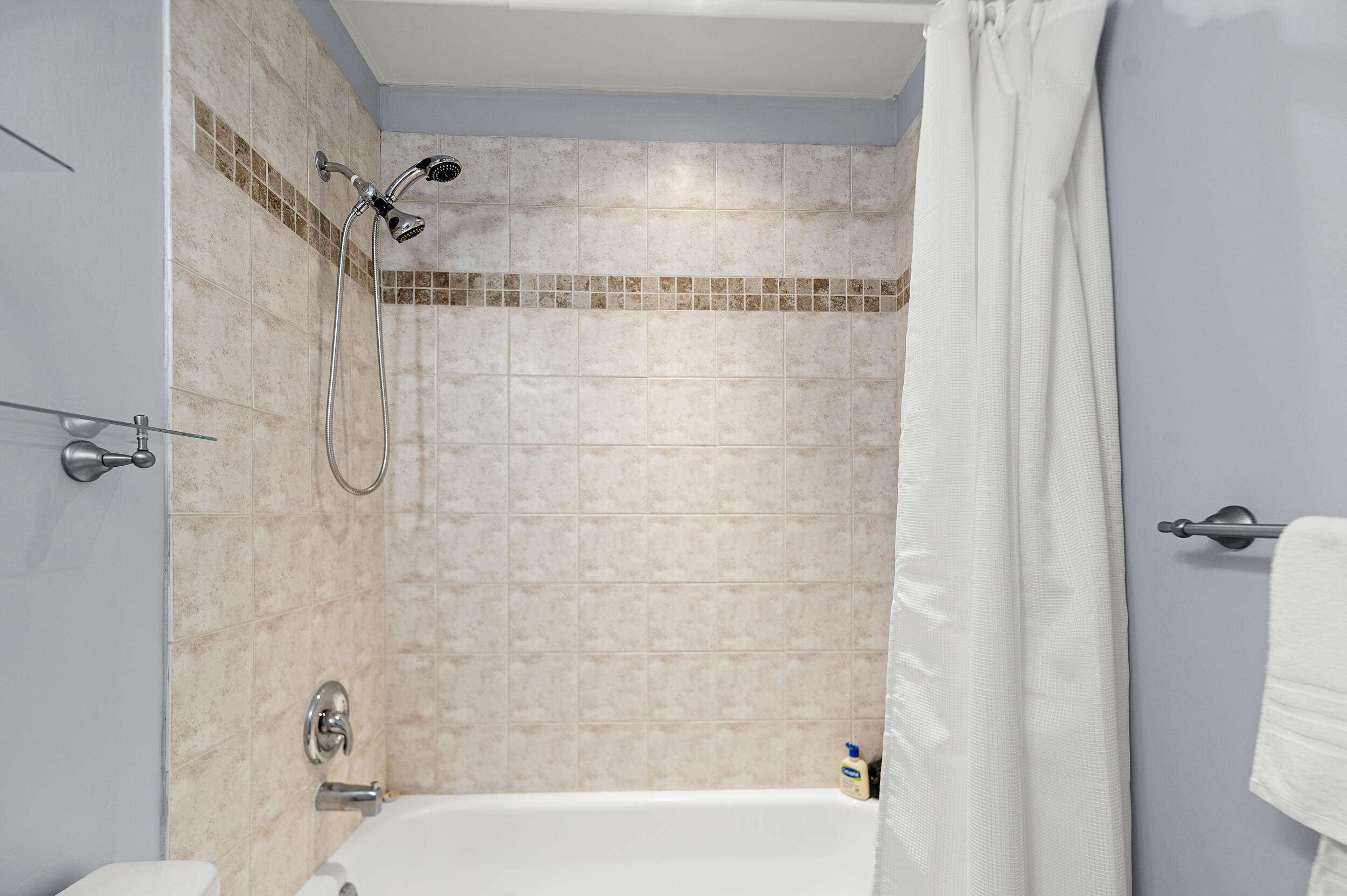 KINGS POINT FLANDERS CONDOS - Residential