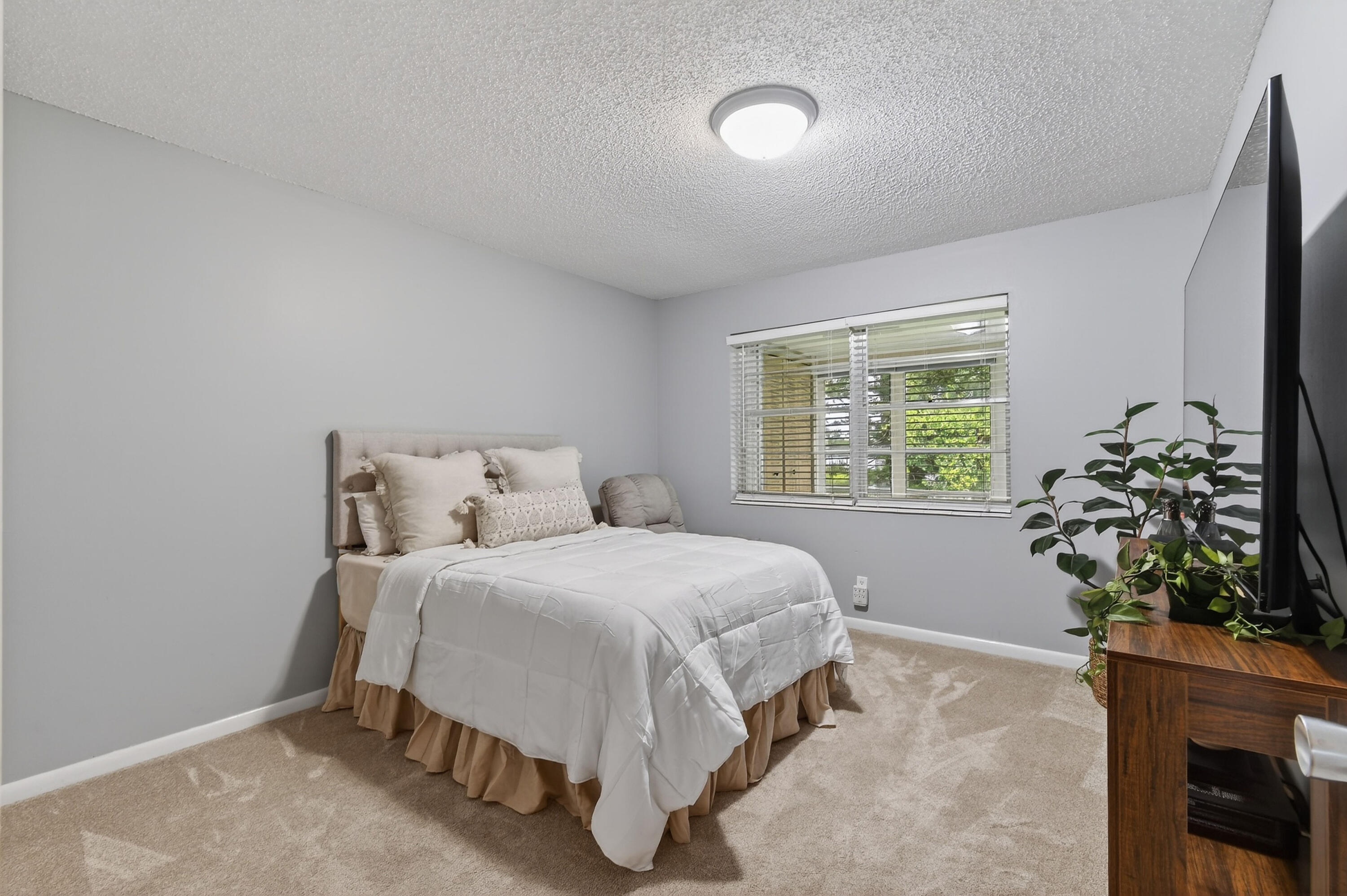 SUSSEX CONDO - Residential