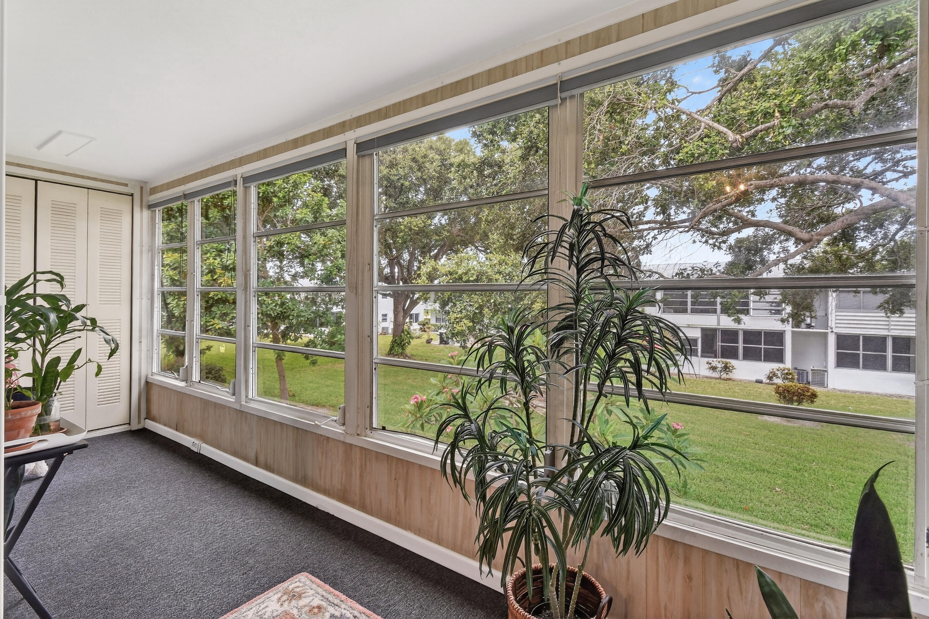 SUSSEX CONDO - Residential
