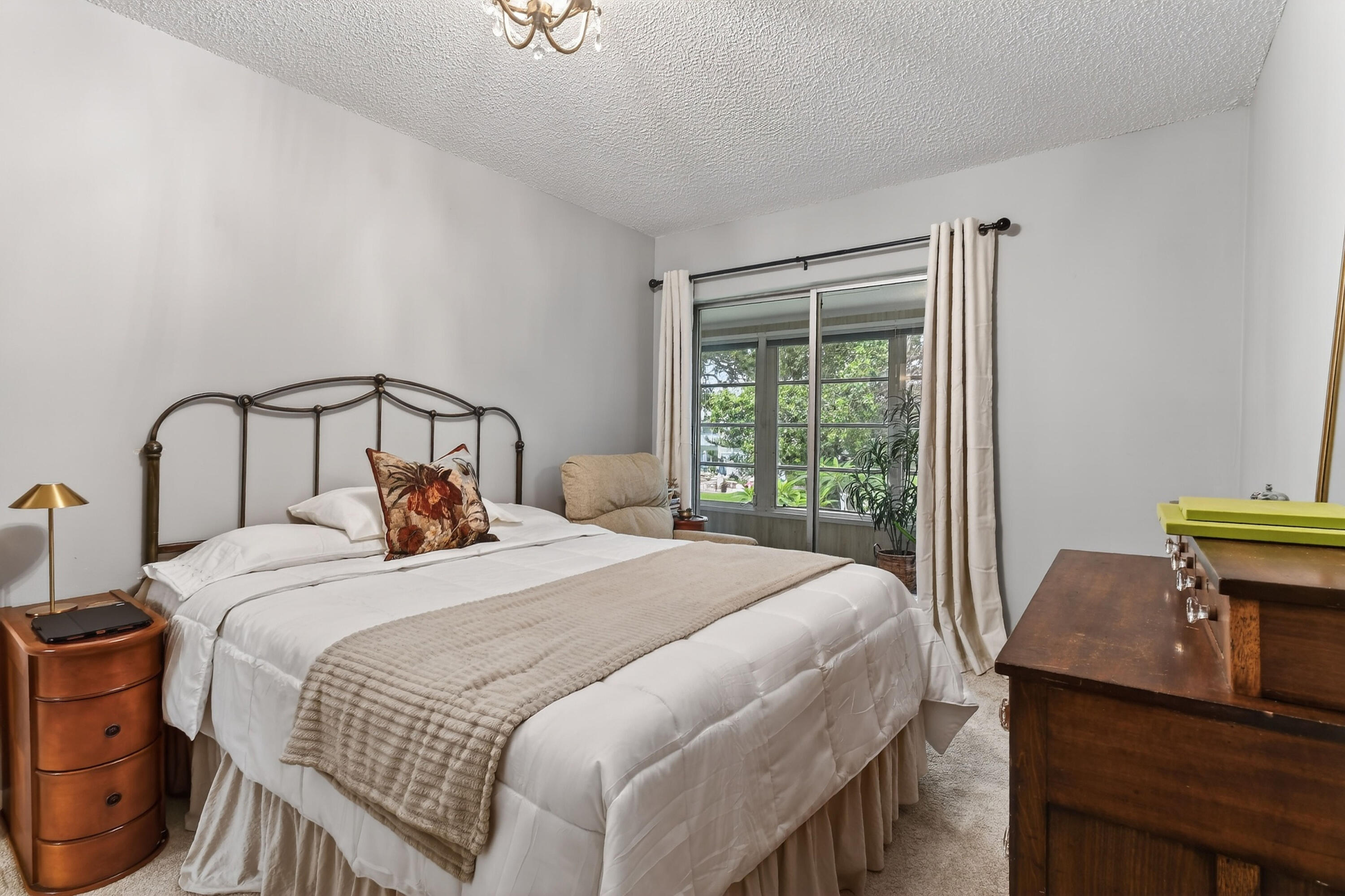 SUSSEX CONDO - Residential