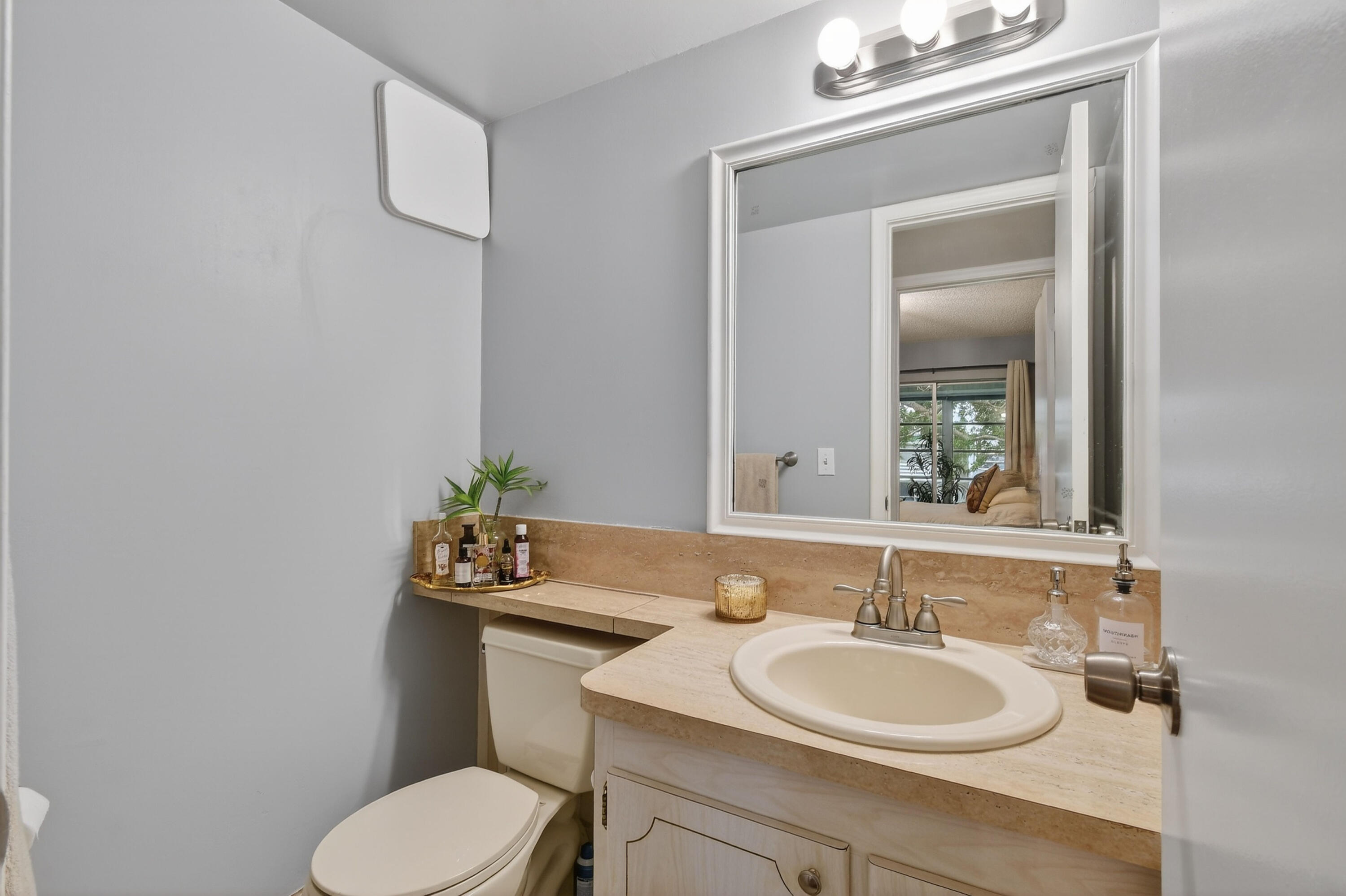 SUSSEX CONDO - Residential