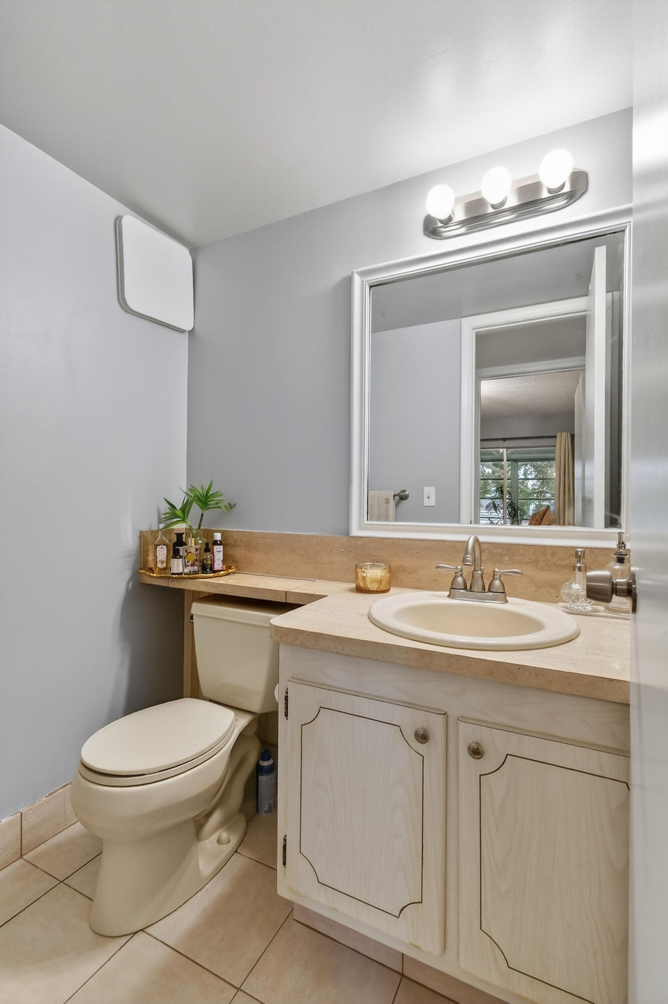 SUSSEX CONDO - Residential