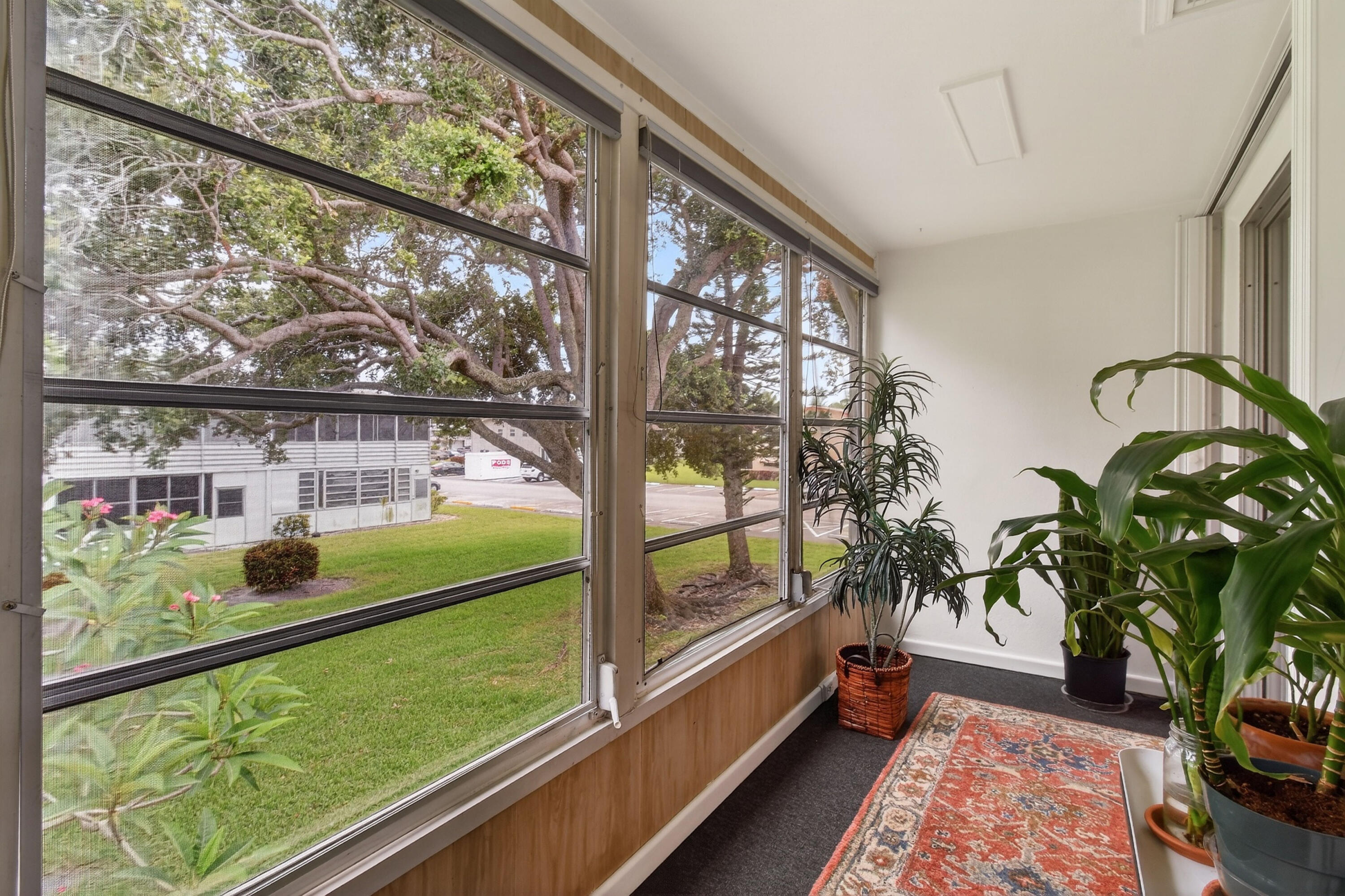SUSSEX CONDO - Residential
