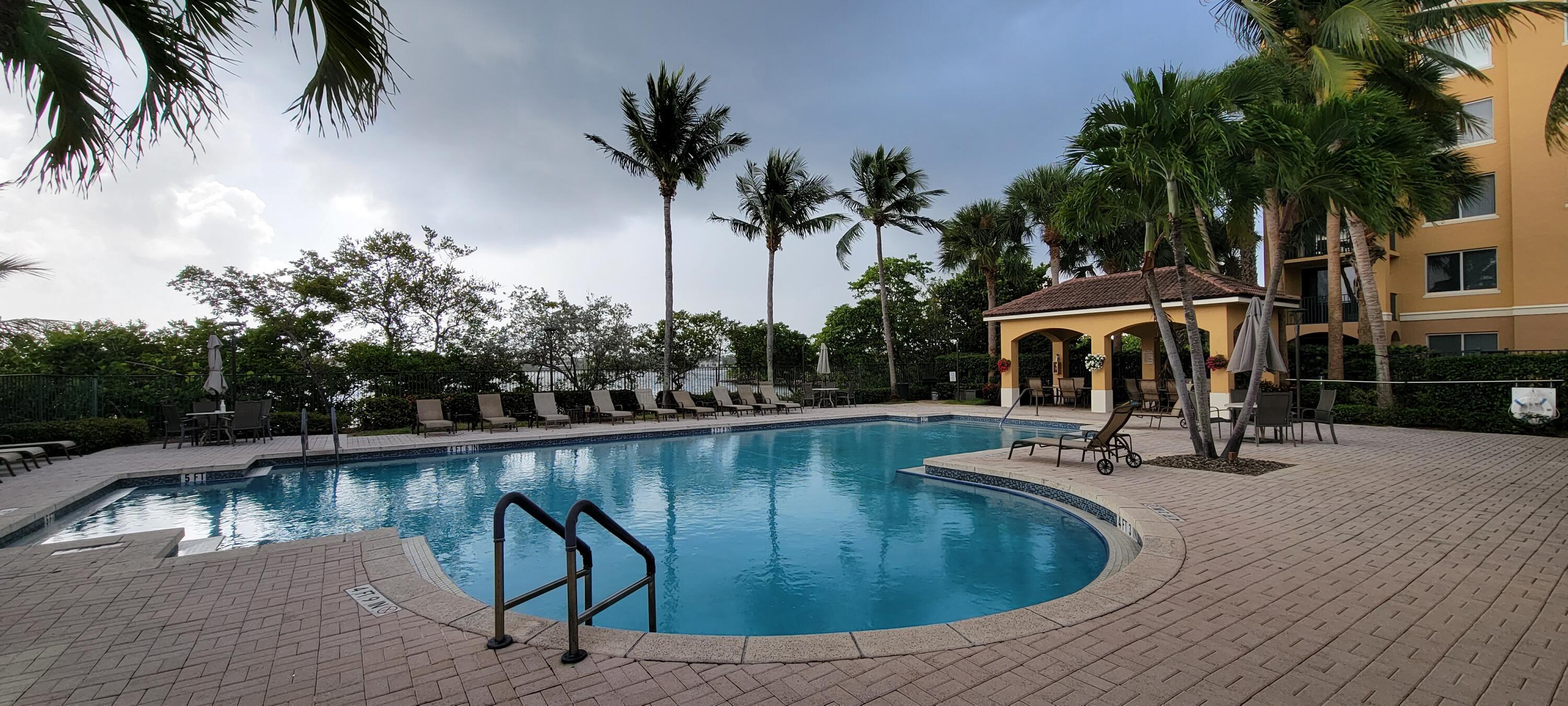 HYPOLUXOS MARINERS CAY CONDO - Residential Lease