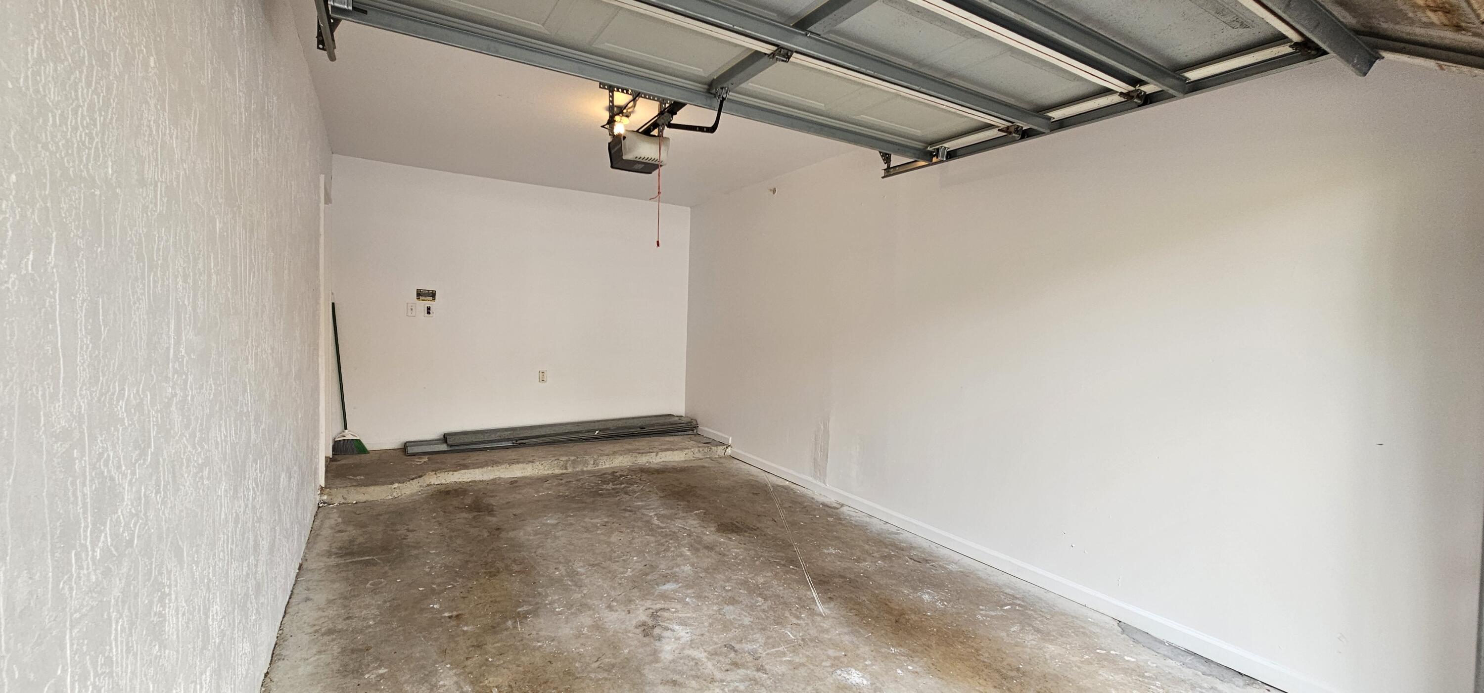 HYPOLUXOS MARINERS CAY CONDO - Residential Lease