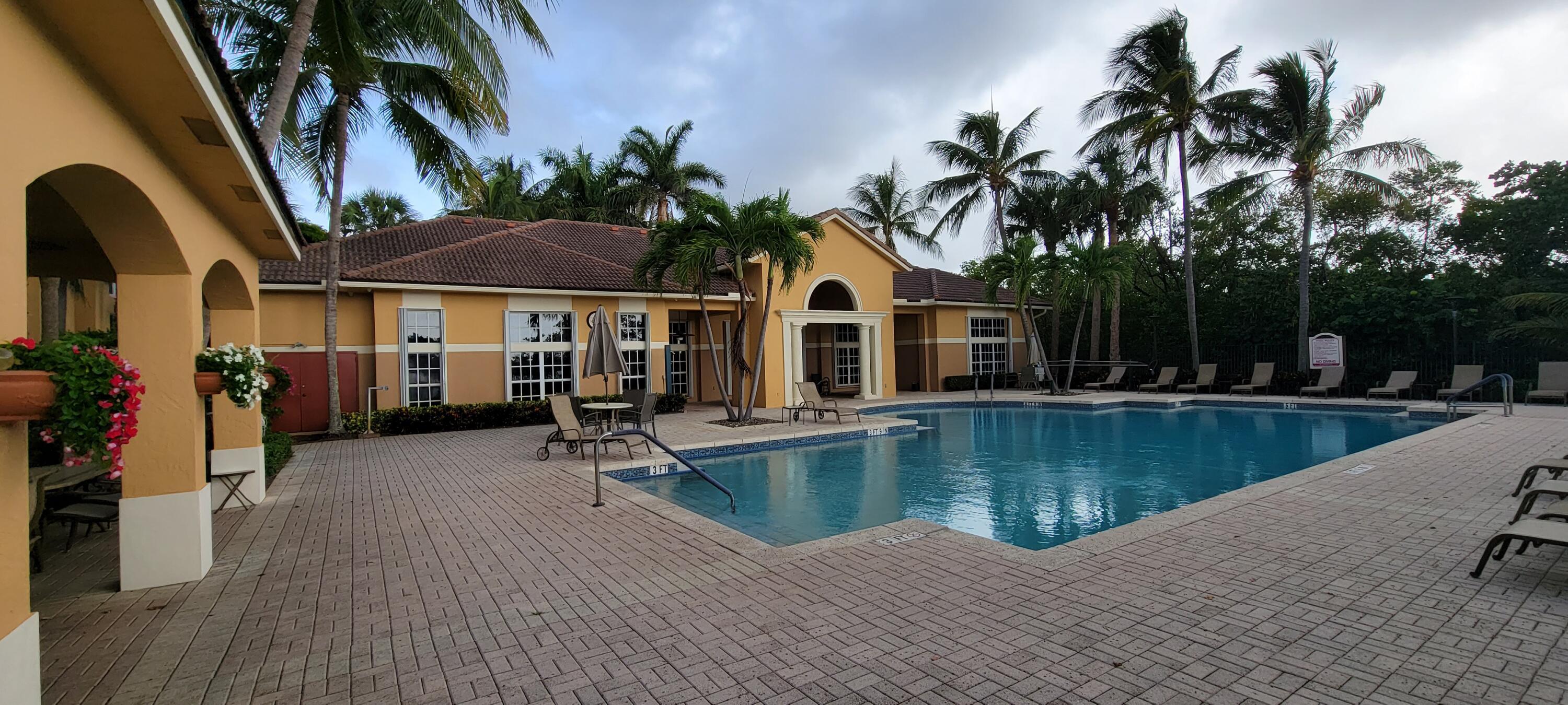 HYPOLUXOS MARINERS CAY CONDO - Residential Lease