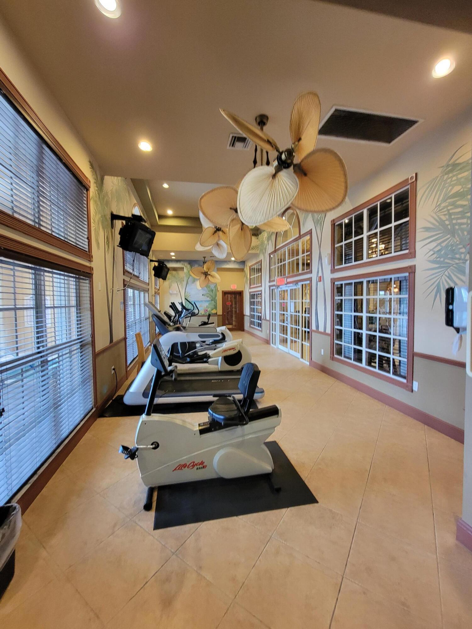 HYPOLUXOS MARINERS CAY CONDO - Residential Lease