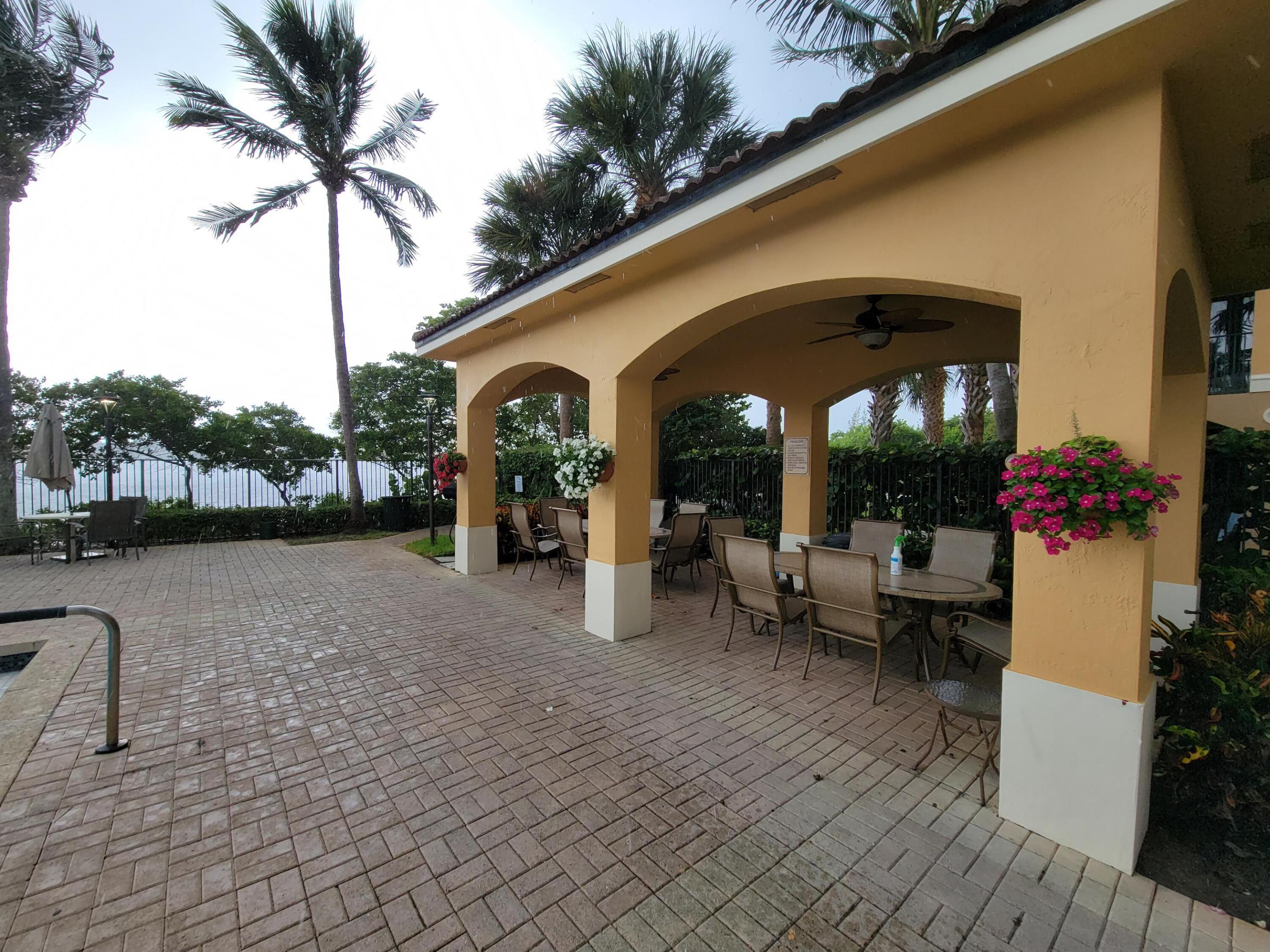HYPOLUXOS MARINERS CAY CONDO - Residential Lease