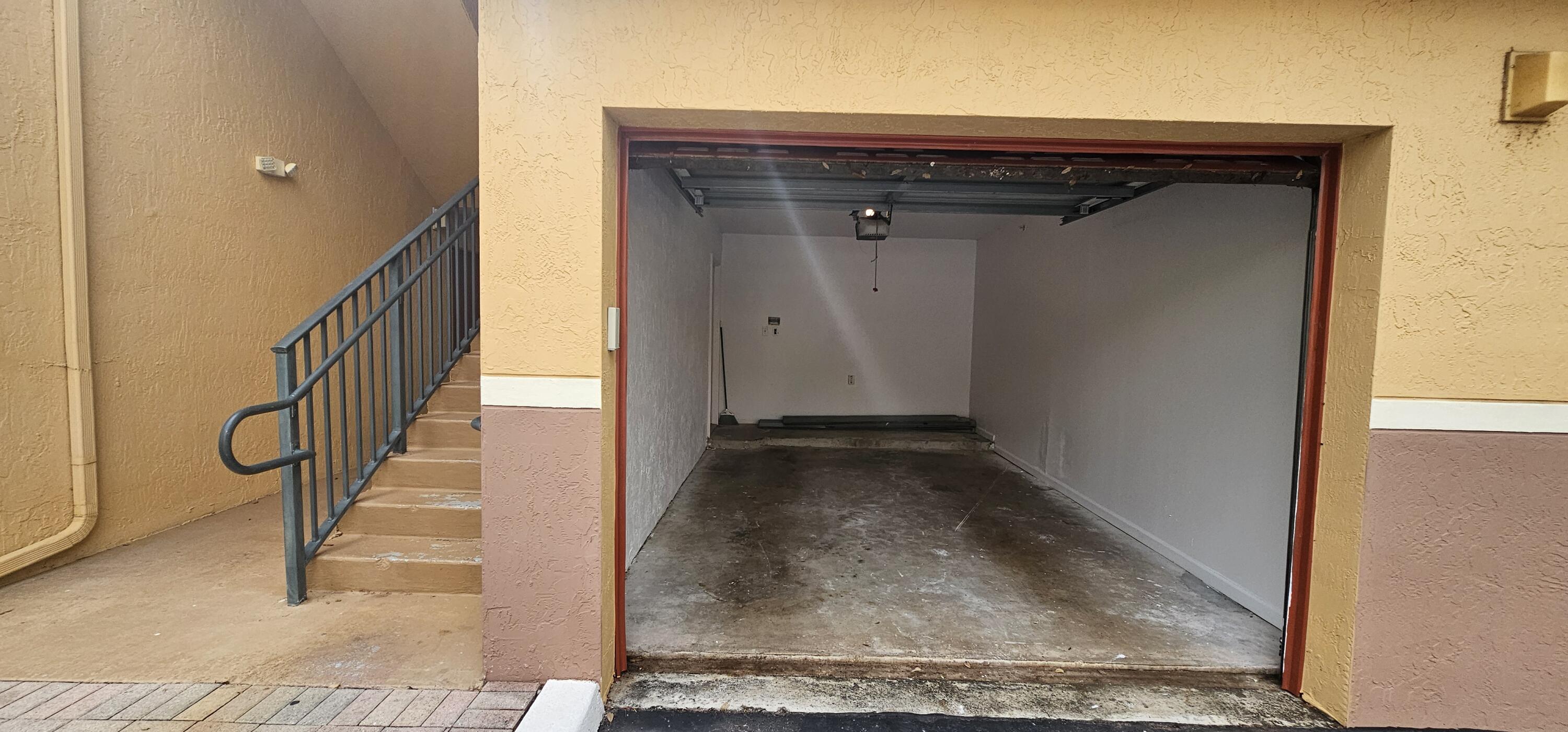 HYPOLUXOS MARINERS CAY CONDO - Residential Lease