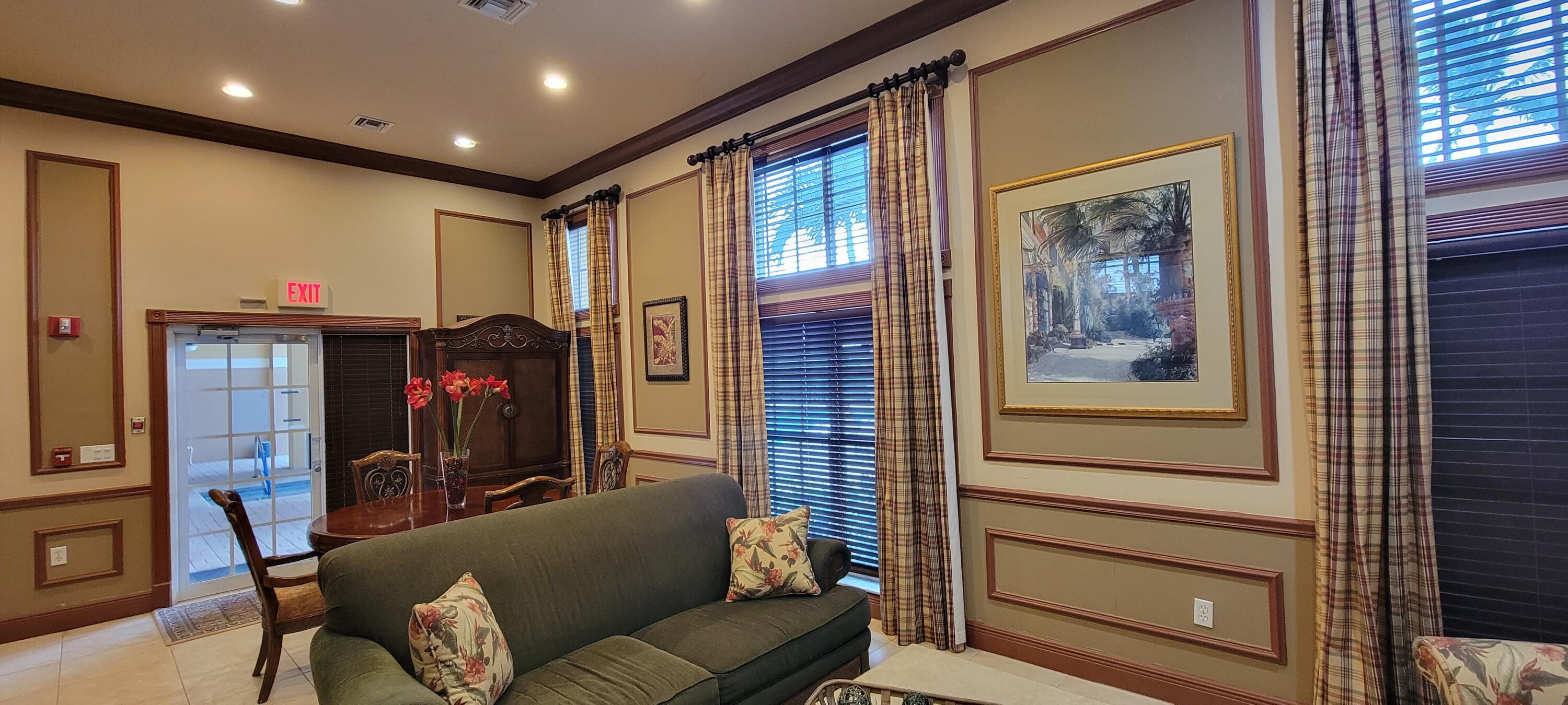 HYPOLUXOS MARINERS CAY CONDO - Residential Lease