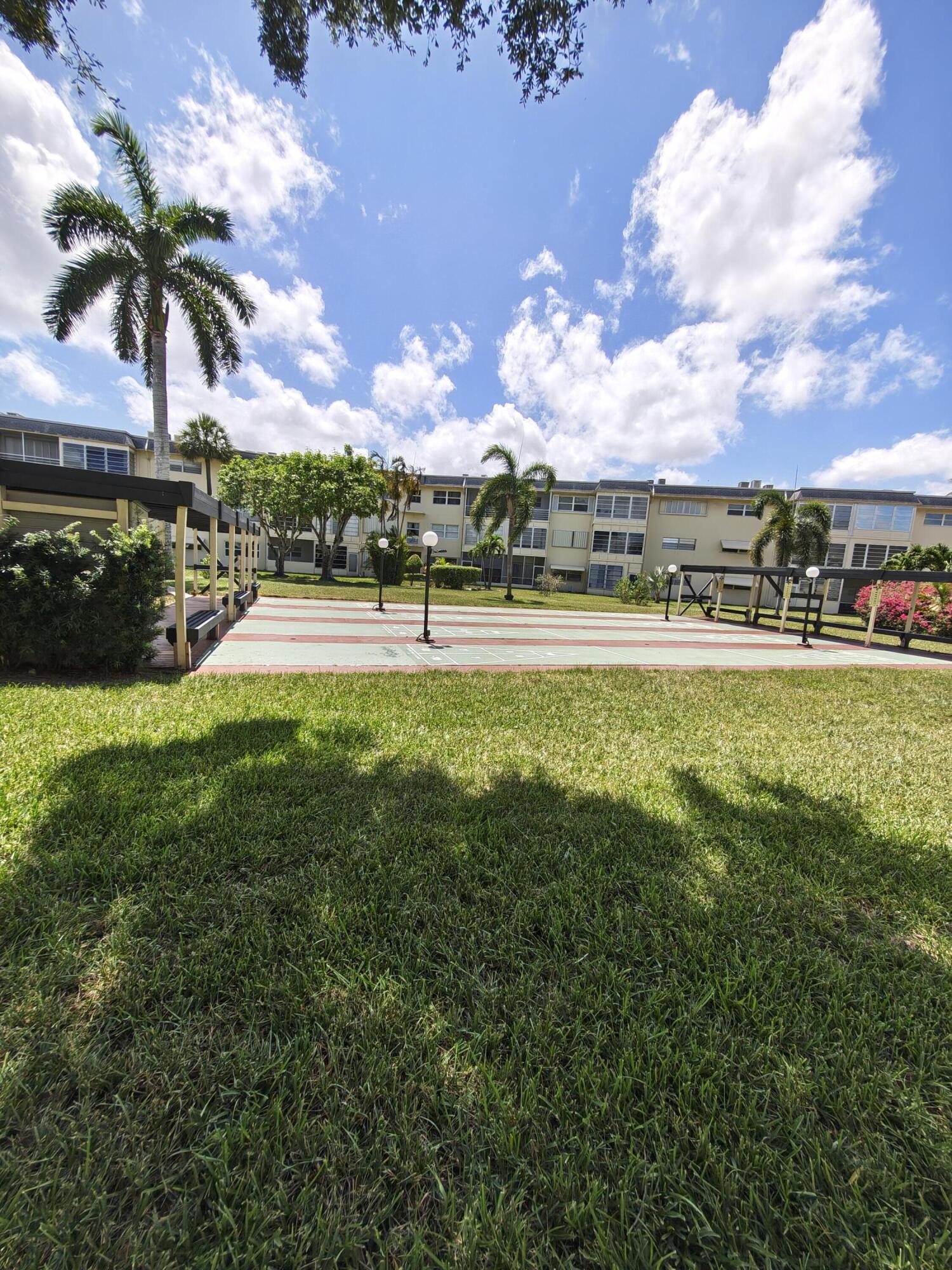 JARRET HALL CONDO - Residential
