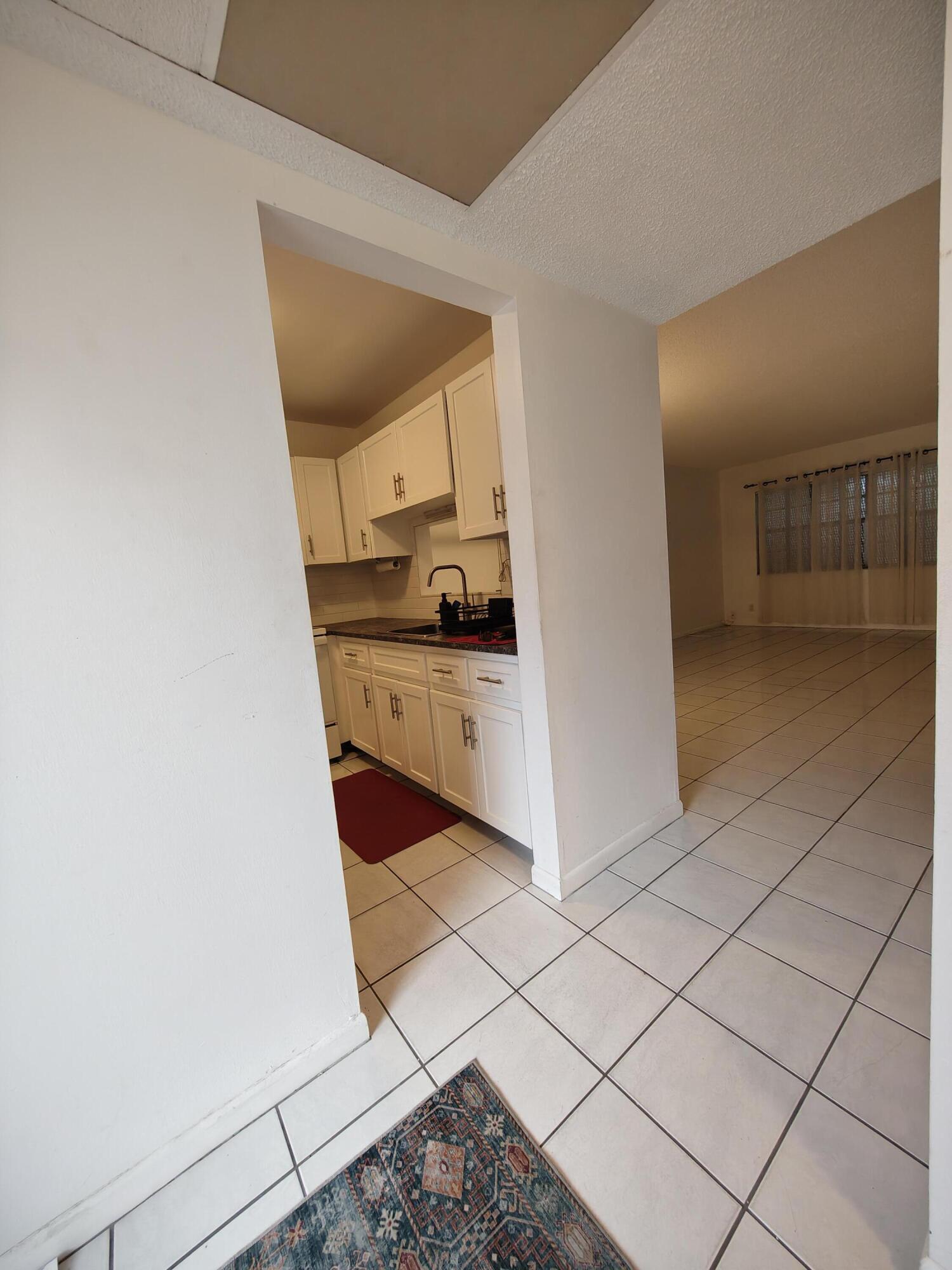 JARRET HALL CONDO - Residential