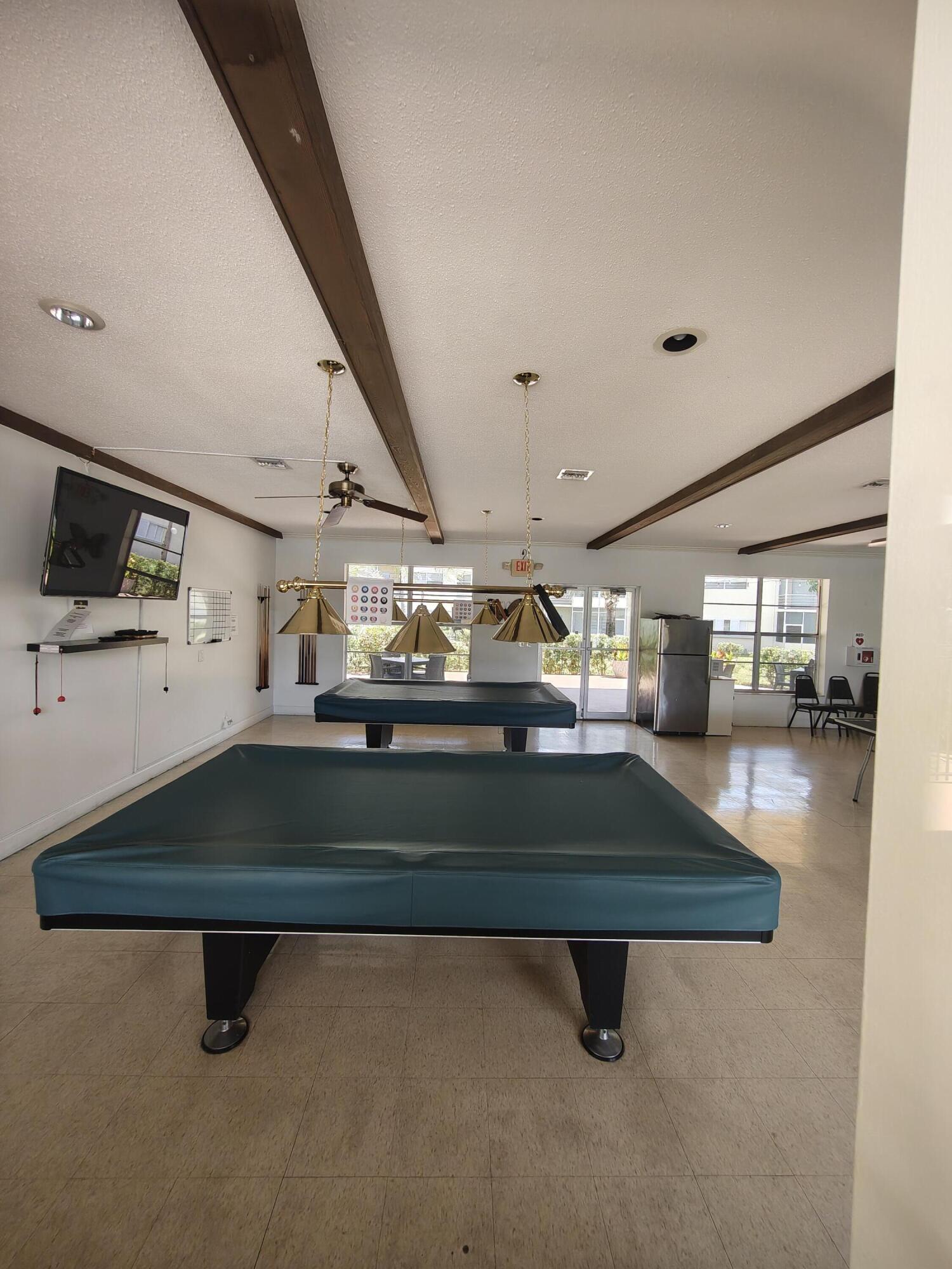 JARRET HALL CONDO - Residential