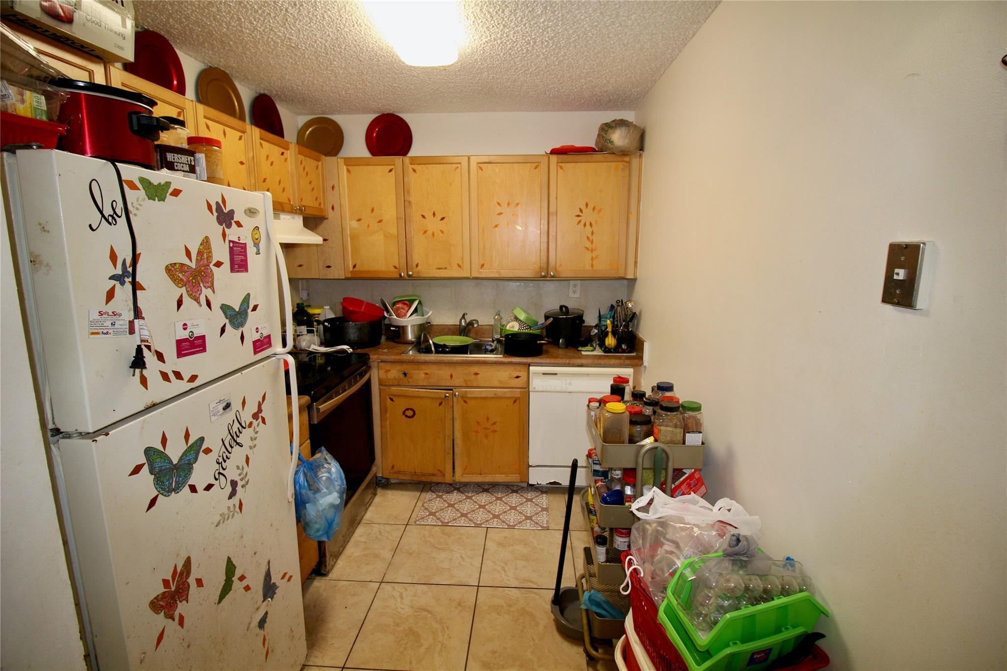 MEADOWS ON THE GREEN CONDO - Residential Lease