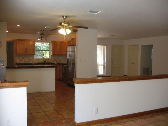 IMPERIAL POINT 1 SEC - Residential Lease