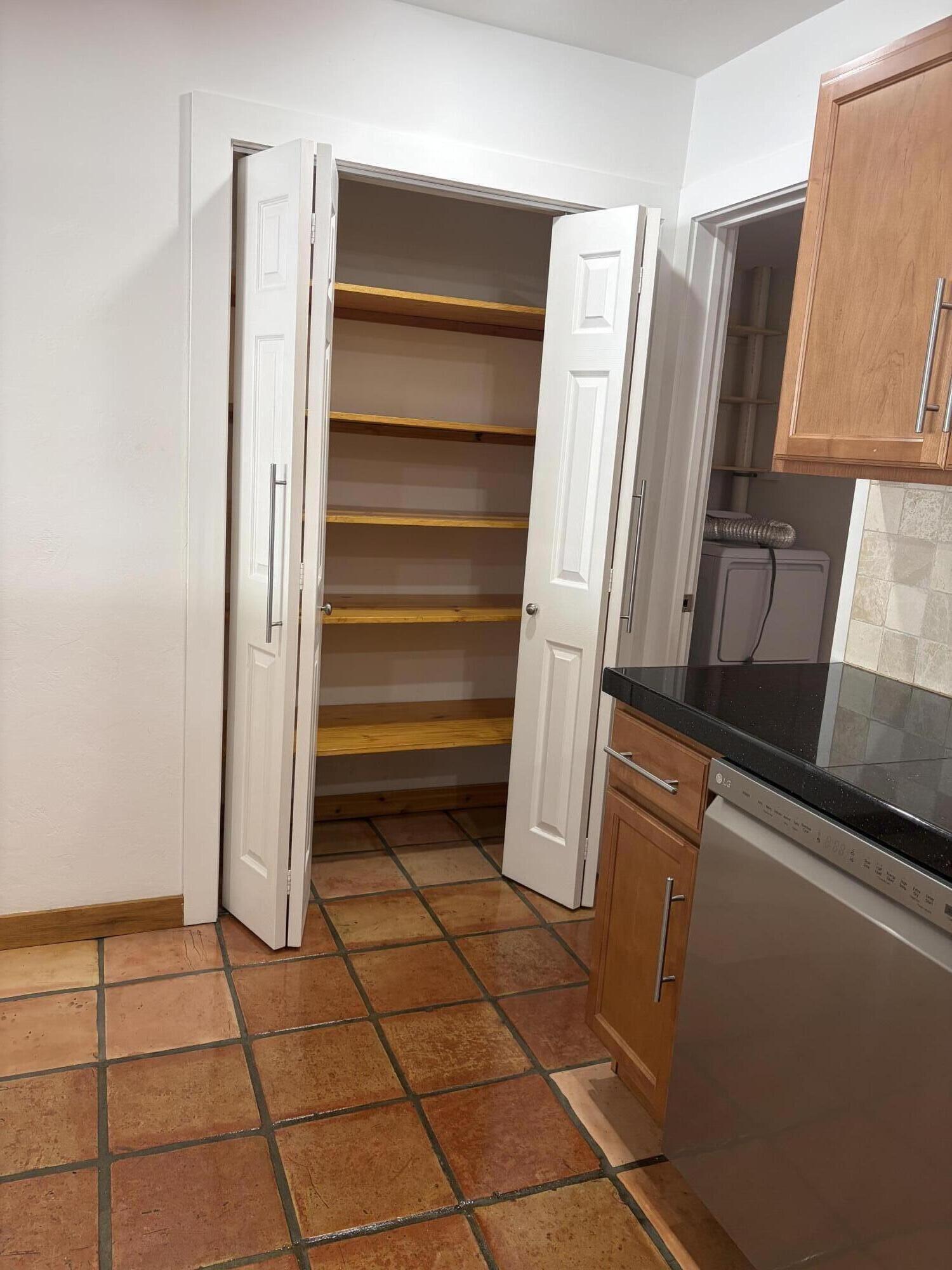 IMPERIAL POINT 1 SEC - Residential Lease
