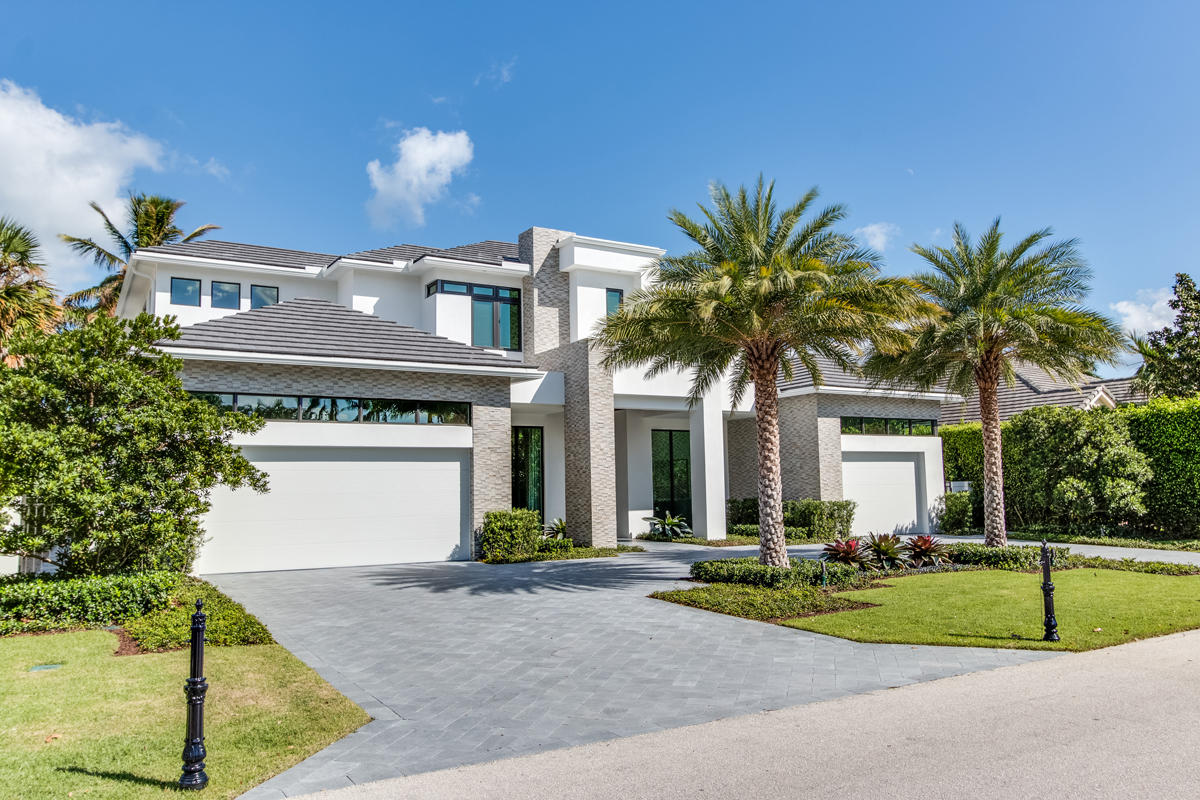 ROYAL PALM YACHT & COUNTRY CLUB - Residential