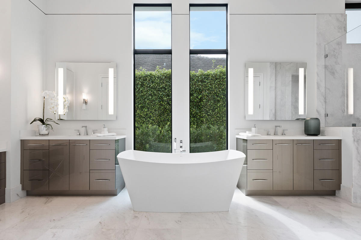 ROYAL PALM YACHT & COUNTRY CLUB - Residential