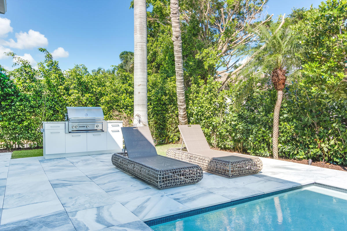 ROYAL PALM YACHT & COUNTRY CLUB - Residential