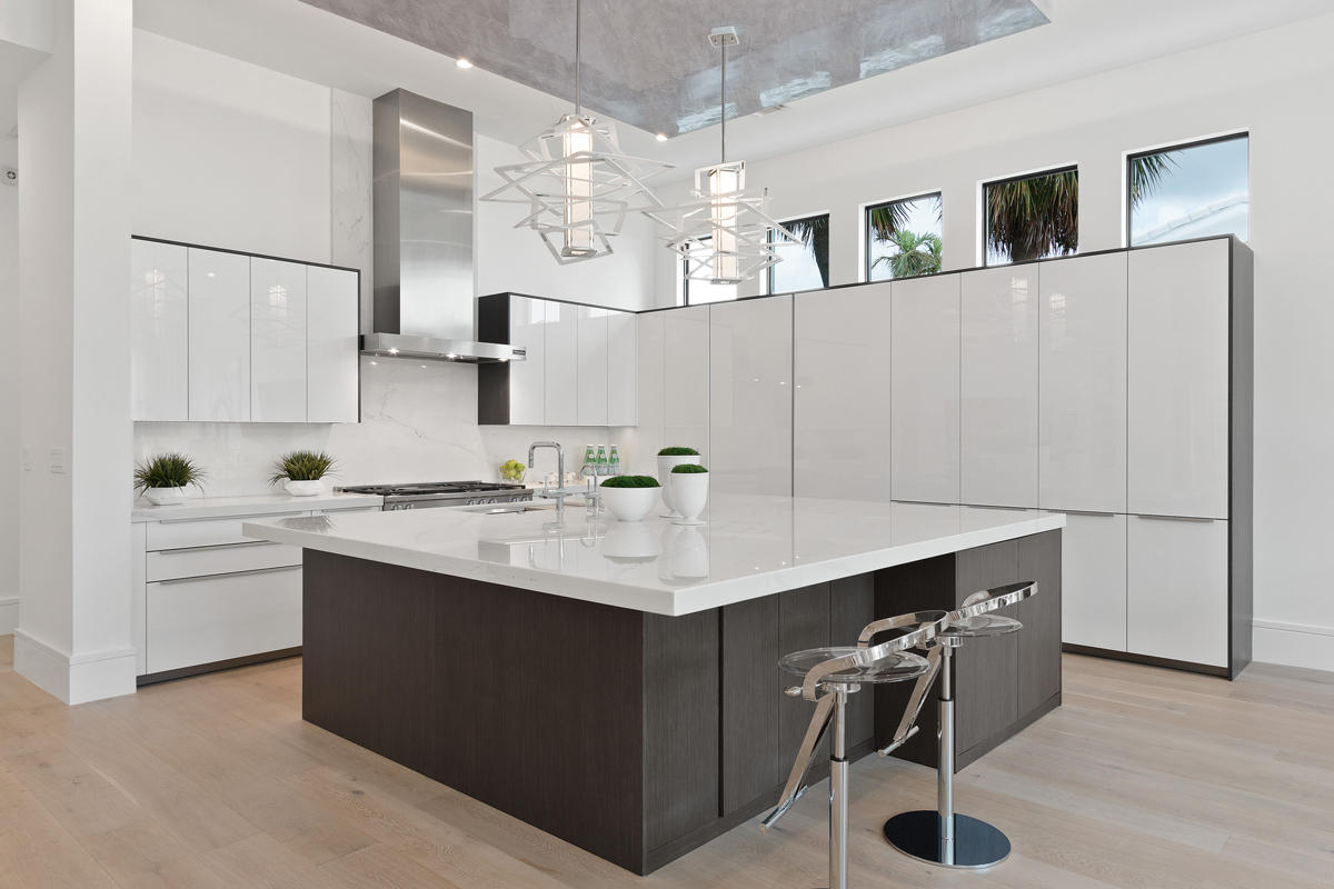 ROYAL PALM YACHT & COUNTRY CLUB - Residential