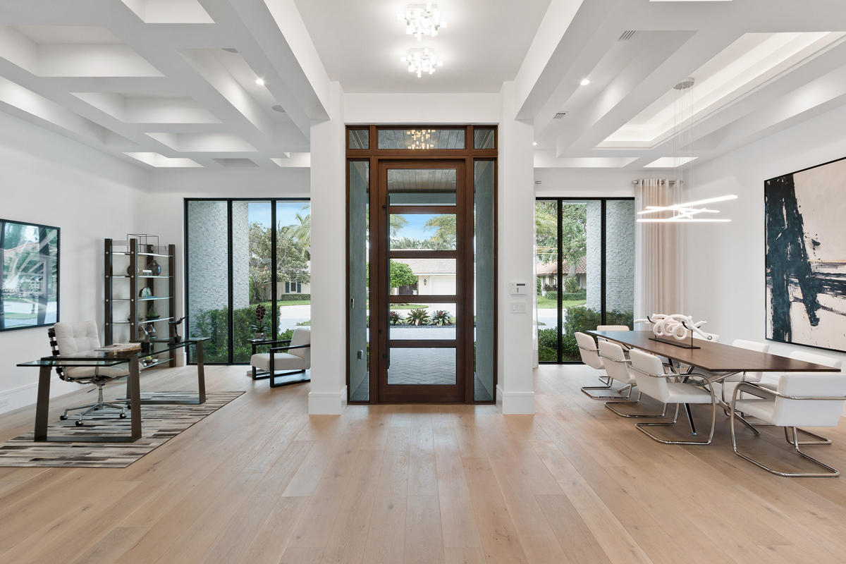 ROYAL PALM YACHT & COUNTRY CLUB - Residential