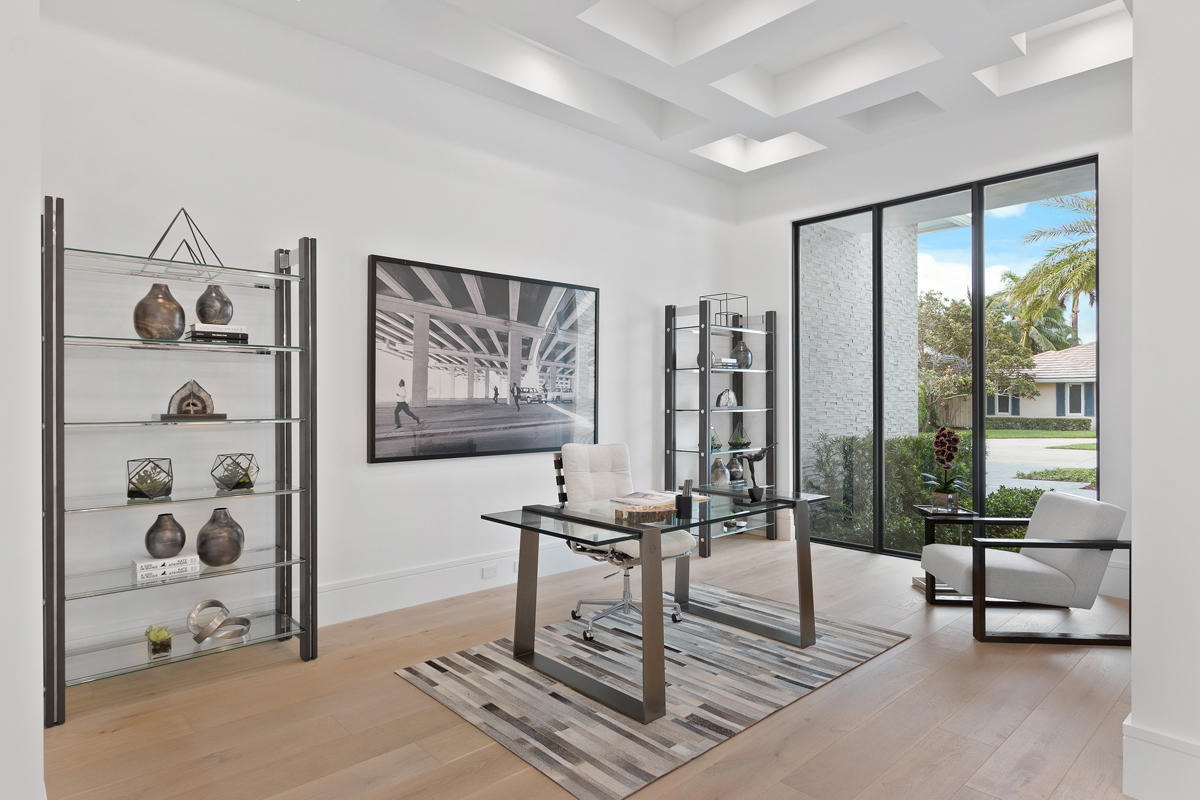 ROYAL PALM YACHT & COUNTRY CLUB - Residential