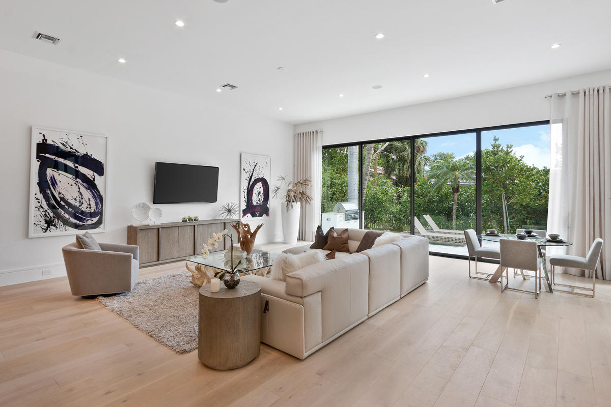 ROYAL PALM YACHT & COUNTRY CLUB - Residential