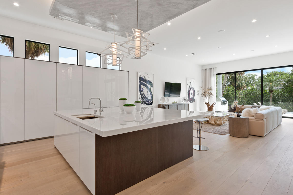 ROYAL PALM YACHT & COUNTRY CLUB - Residential