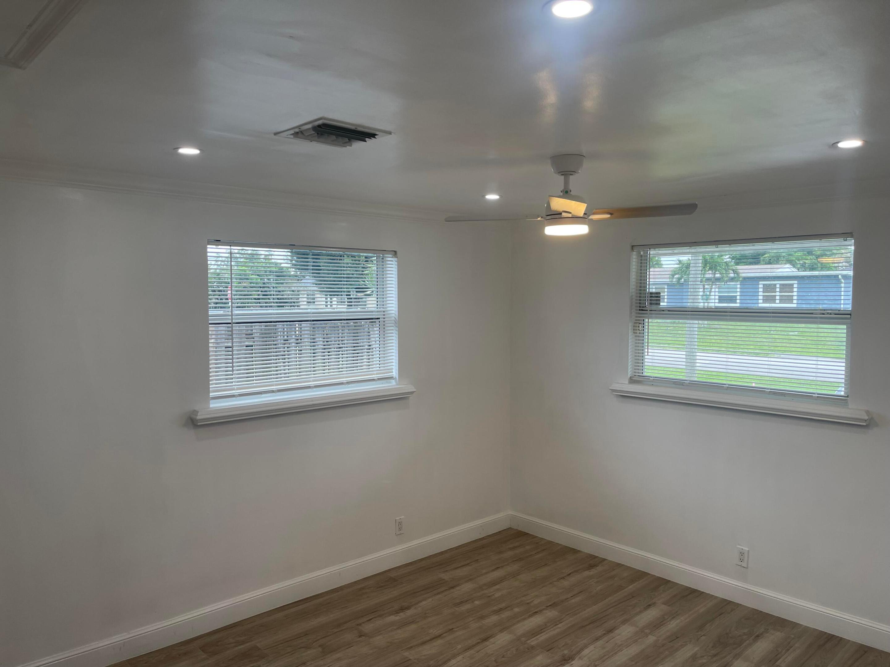 TROPICAL COUNTRY ESTATES - Residential Lease