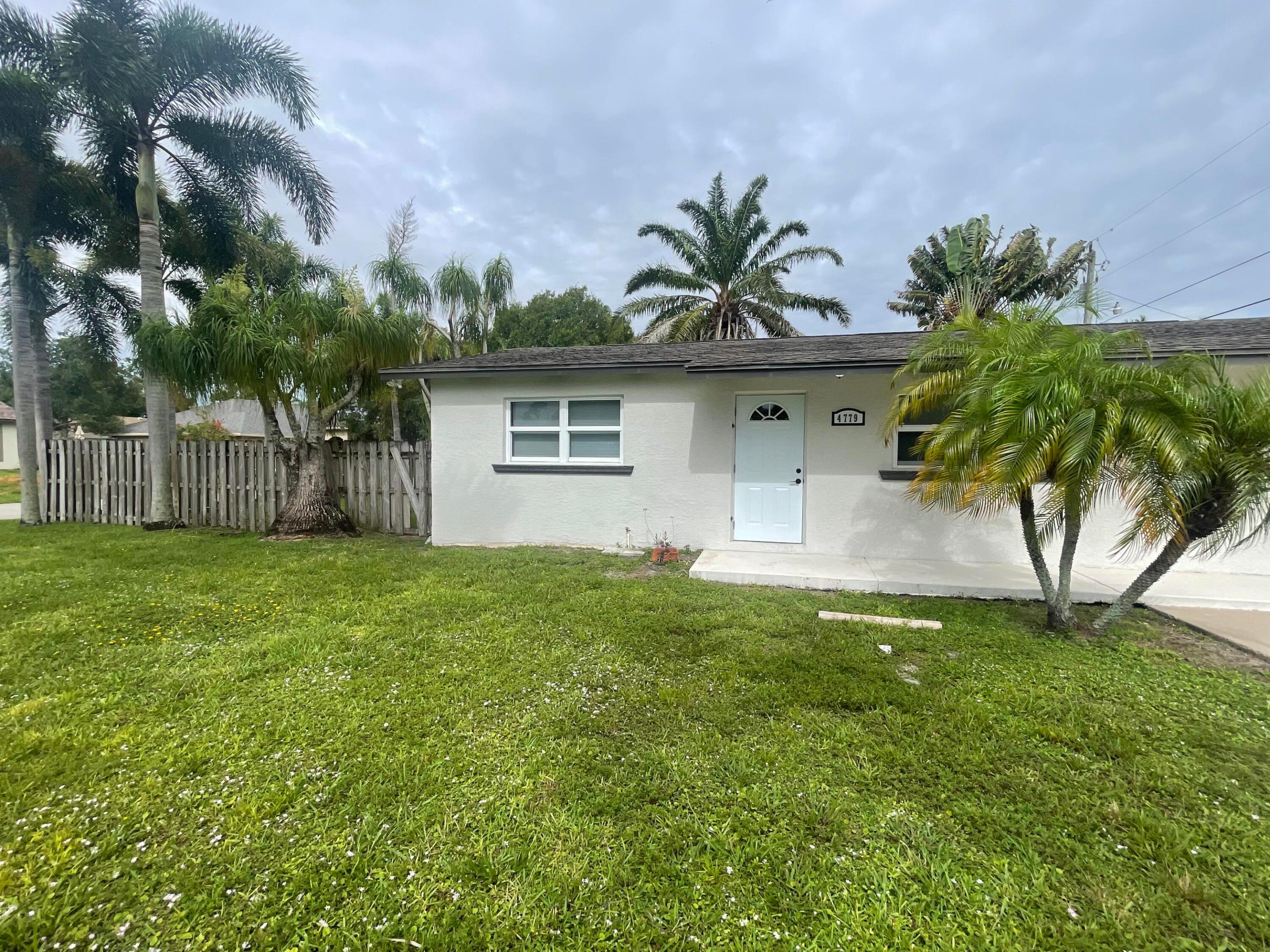 Welcome to this charming 3-bedroom, 3-bathroom single-story residence located in Tropical Country Estates in Lake Worth, Florida. Offering 1,000 square feet of finished living space, this home provides comfortable accommodations with multiple bathrooms for convenience. Situated on a single level, this layout eliminates stairs and provides efficient day-to-day living. The thoughtful design with three bedrooms and three baths allows for flexibility in how you utilize your space. This single-family residence in the established Tropical Country Estates community presents an excellent opportunity for those seeking a well-proportioned home in the Lake Worth area. Welcome to this charming 3-bedroom, 2-bathroom single-story residence located in Tropical Country Estates in Lake Worth, Florida. Situated on a single level, this layout eliminates stairs and provides efficient day-to-day living. The thoughtful design with three bedrooms and two baths allows for flexibility in how you utilize your space. This single-family residence presents an excellent opportunity for those seeking a well-proportioned home in the Lake Worth area. All measurements and square footage are approximate and not guaranteed. Buyer/Tenant to verify all information independently