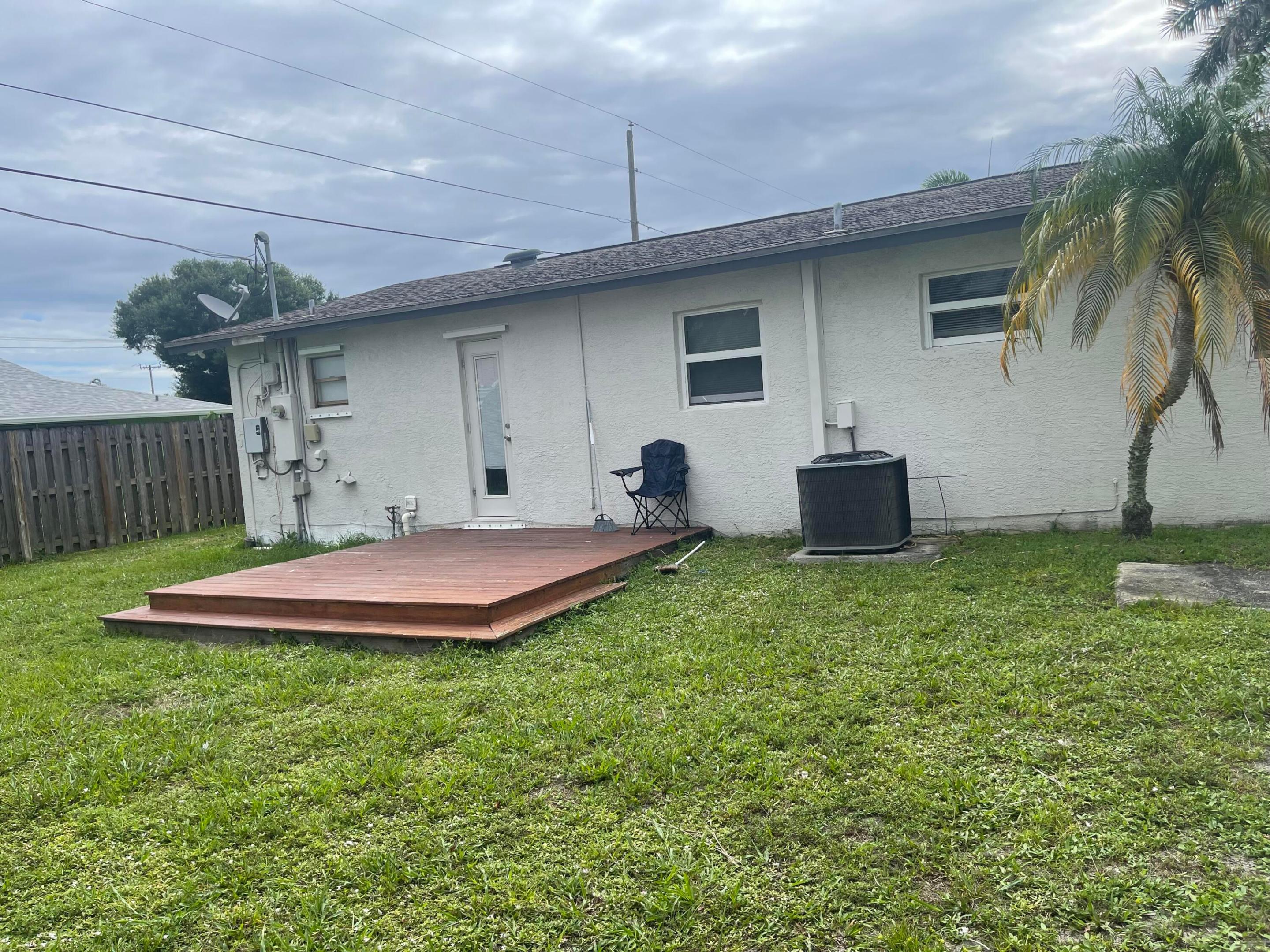 TROPICAL COUNTRY ESTATES - Residential Lease