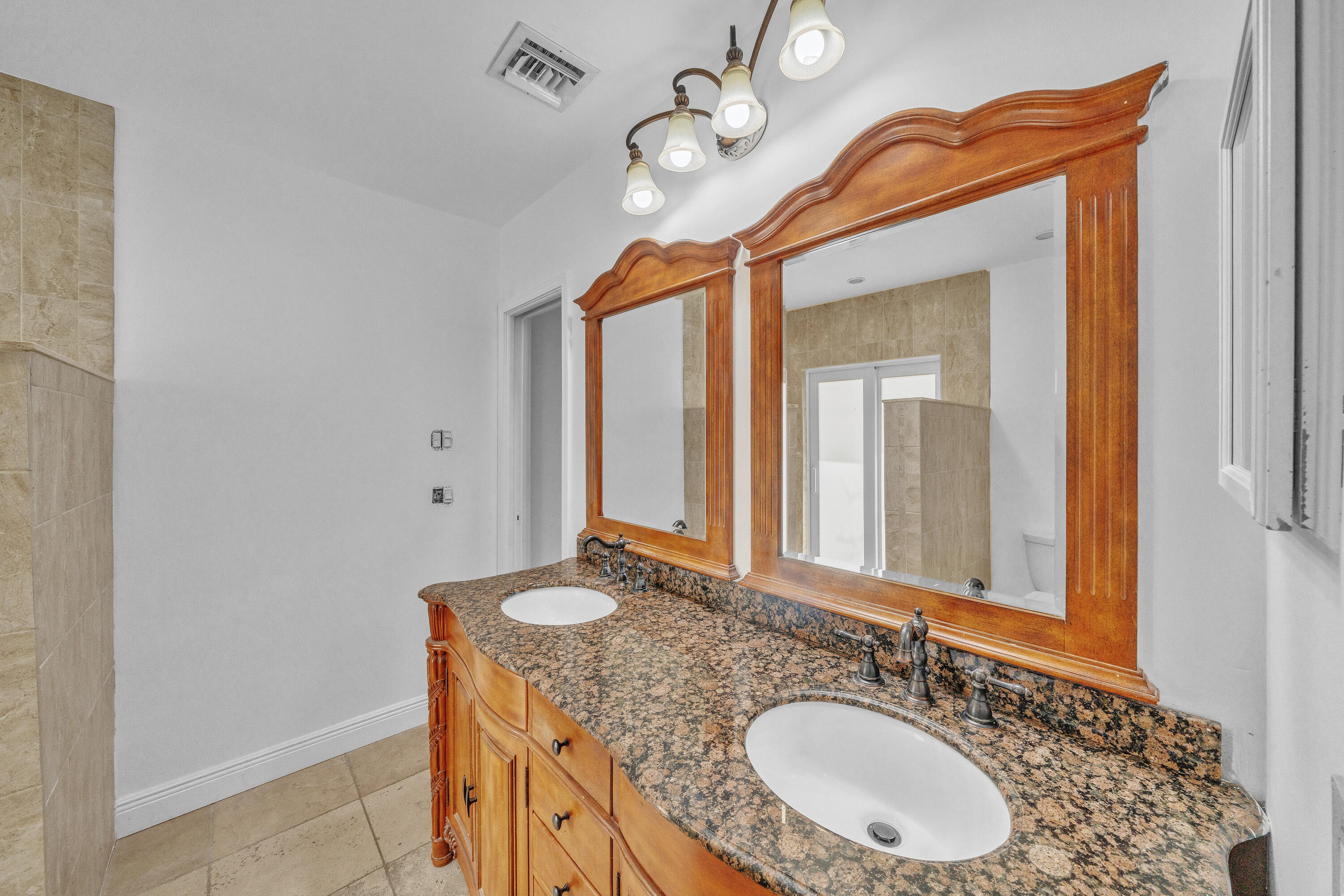 NEW ORLEANS VILLAS - Residential