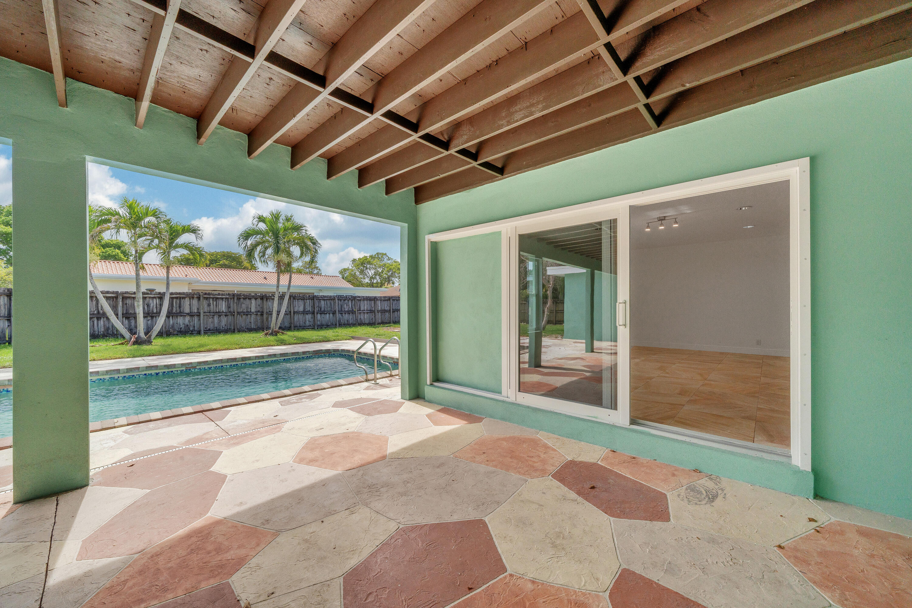 NEW ORLEANS VILLAS - Residential