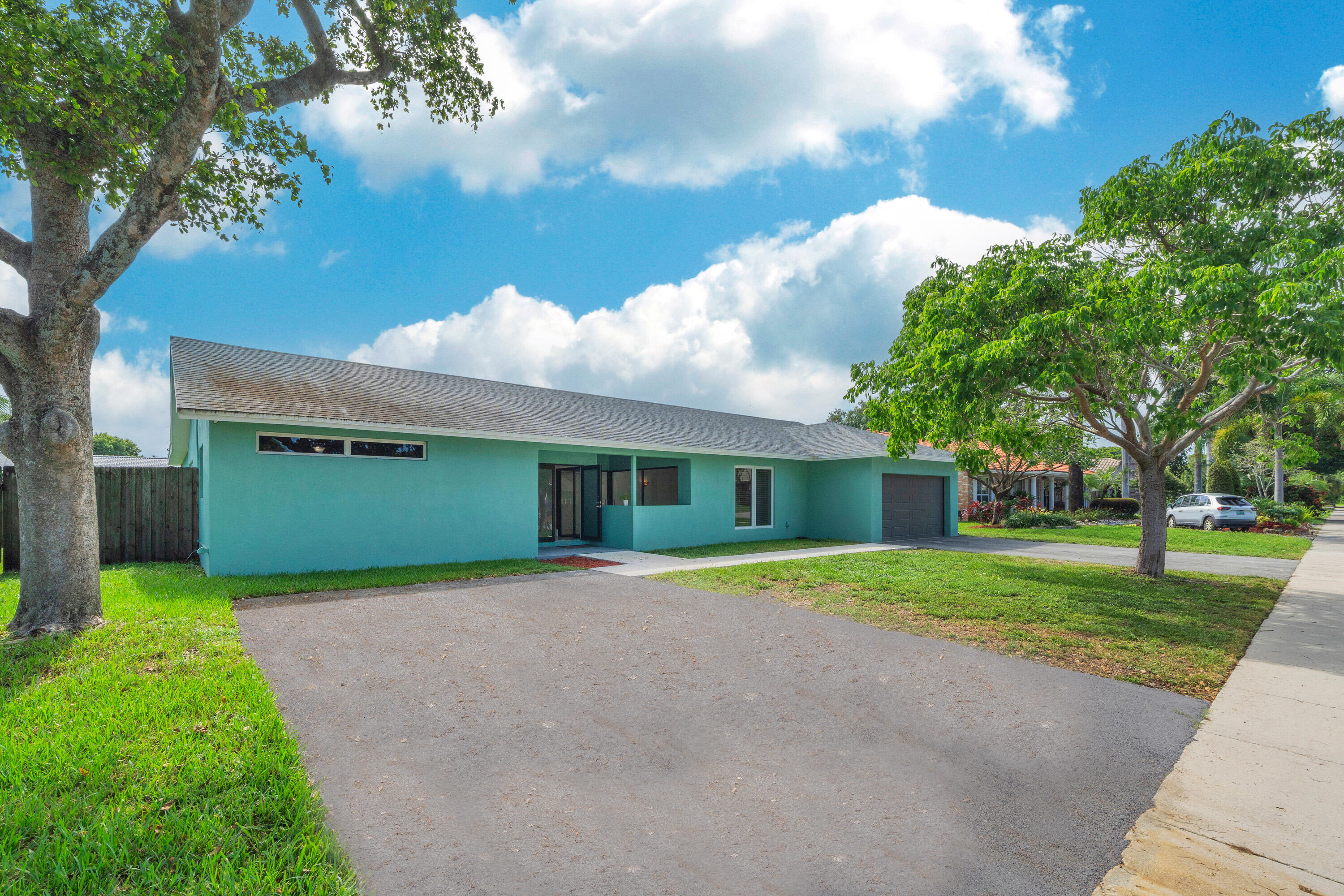 NEW ORLEANS VILLAS - Residential
