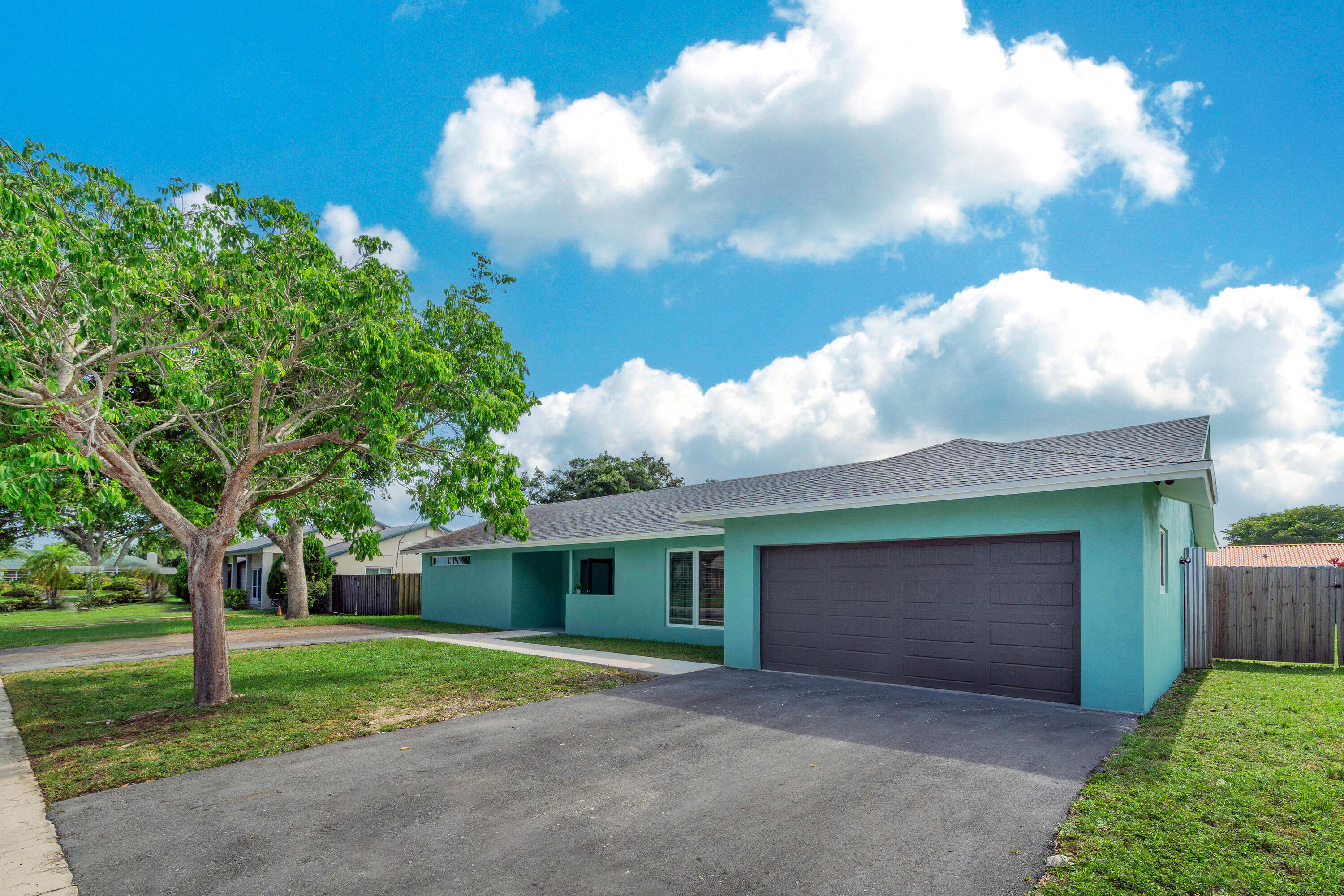 NEW ORLEANS VILLAS - Residential
