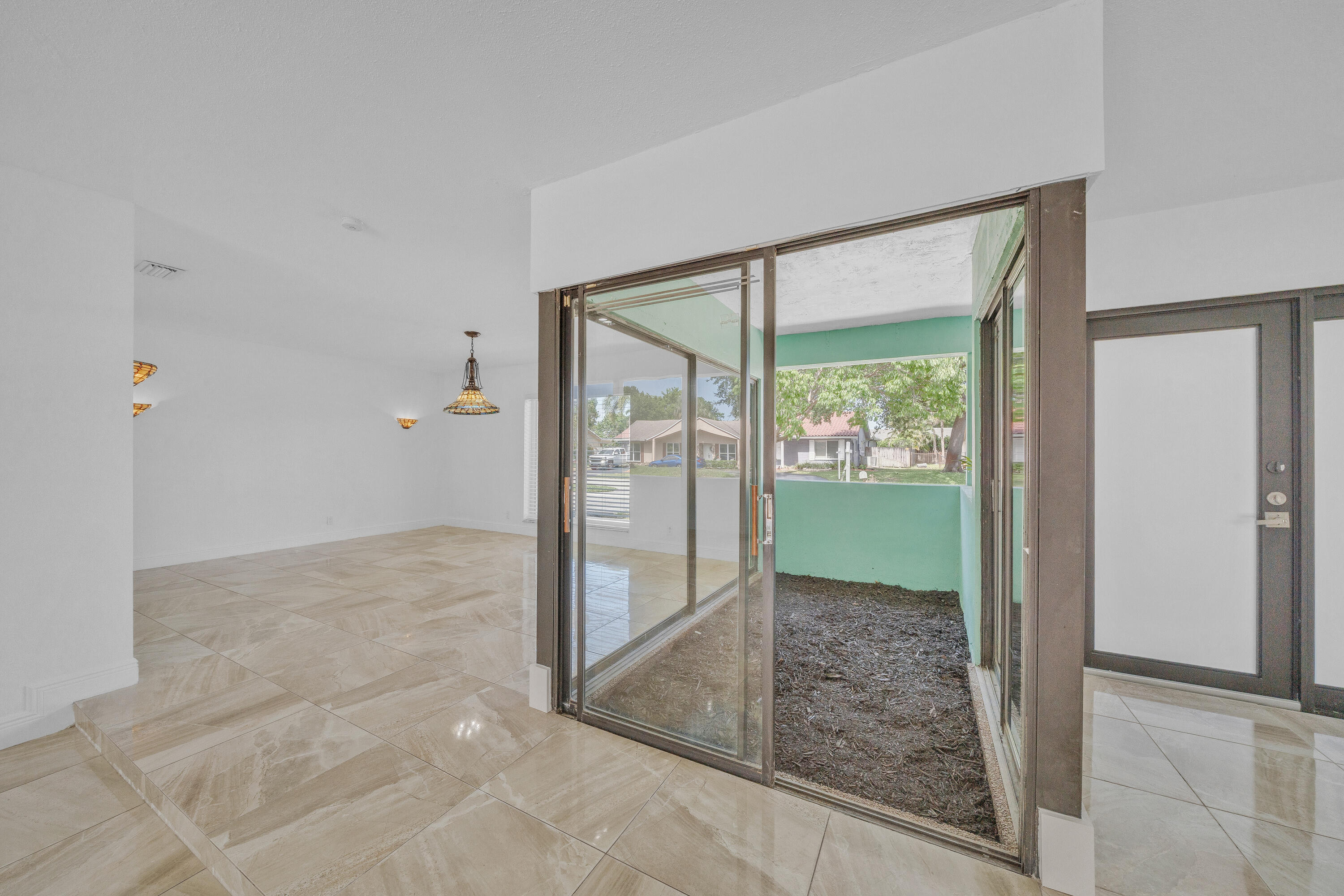 NEW ORLEANS VILLAS - Residential