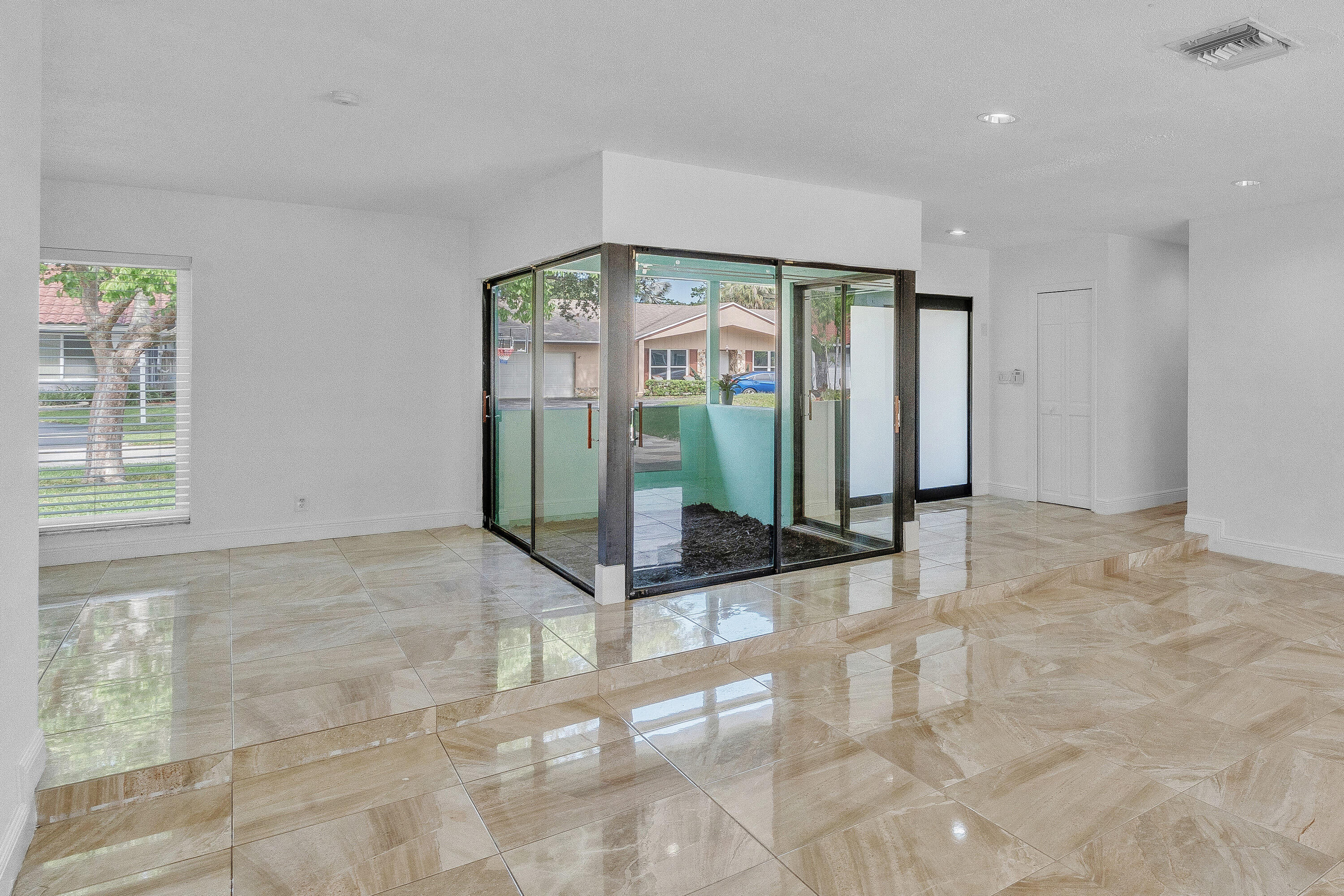 NEW ORLEANS VILLAS - Residential