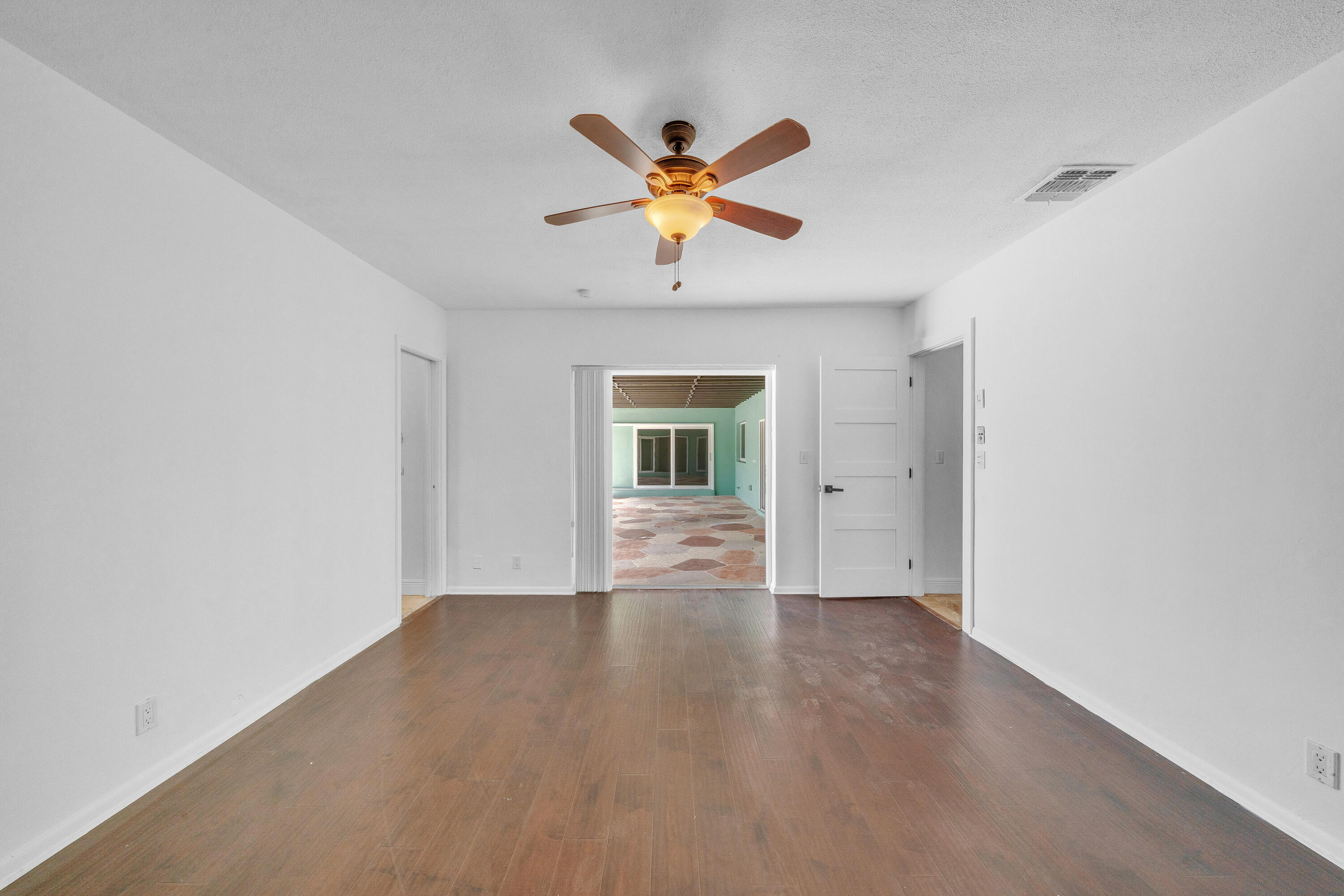 NEW ORLEANS VILLAS - Residential