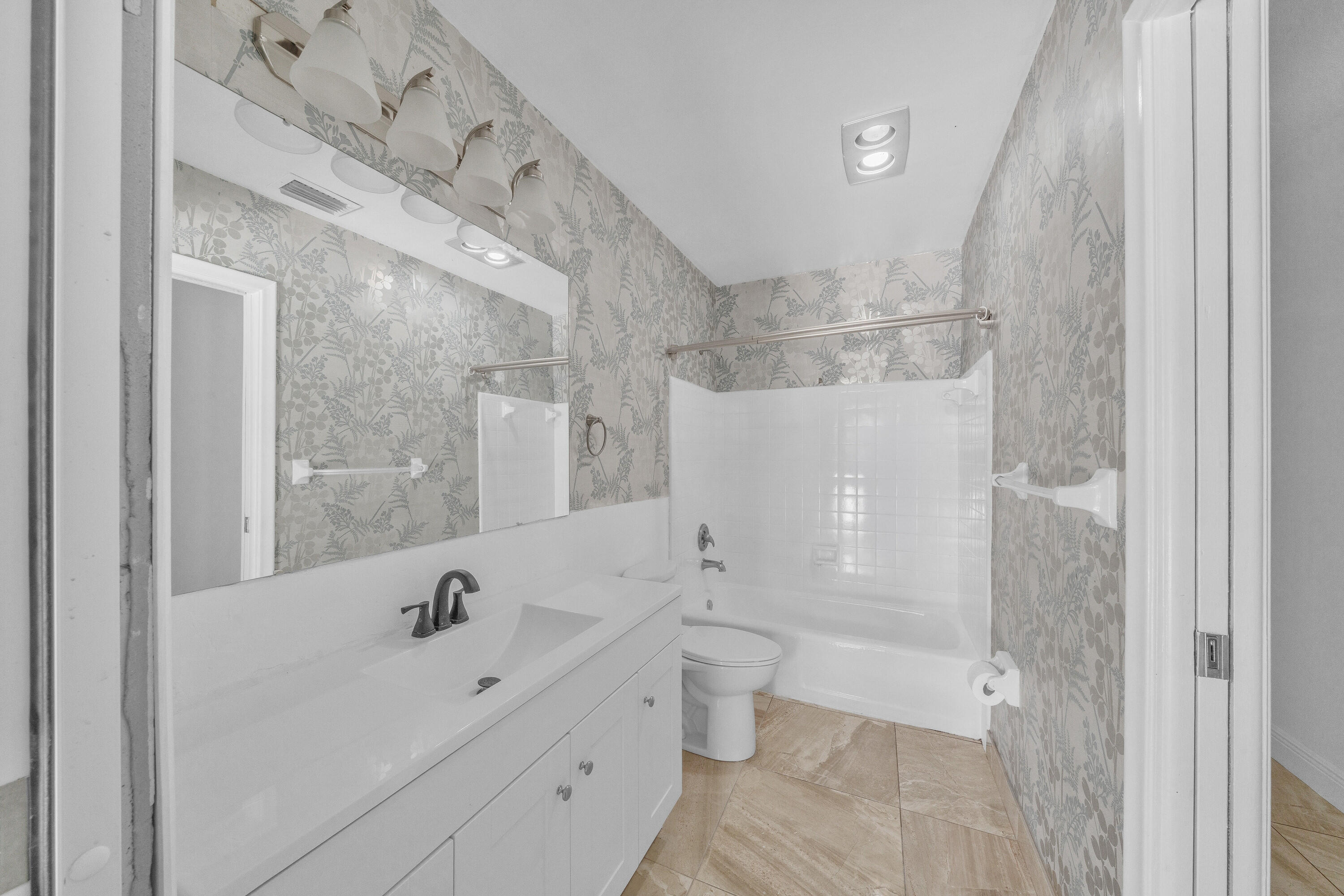 NEW ORLEANS VILLAS - Residential